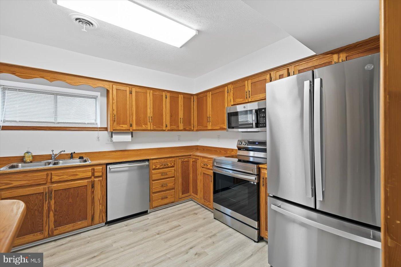 CABIN POINT / GLEBE HARBOR - Residential