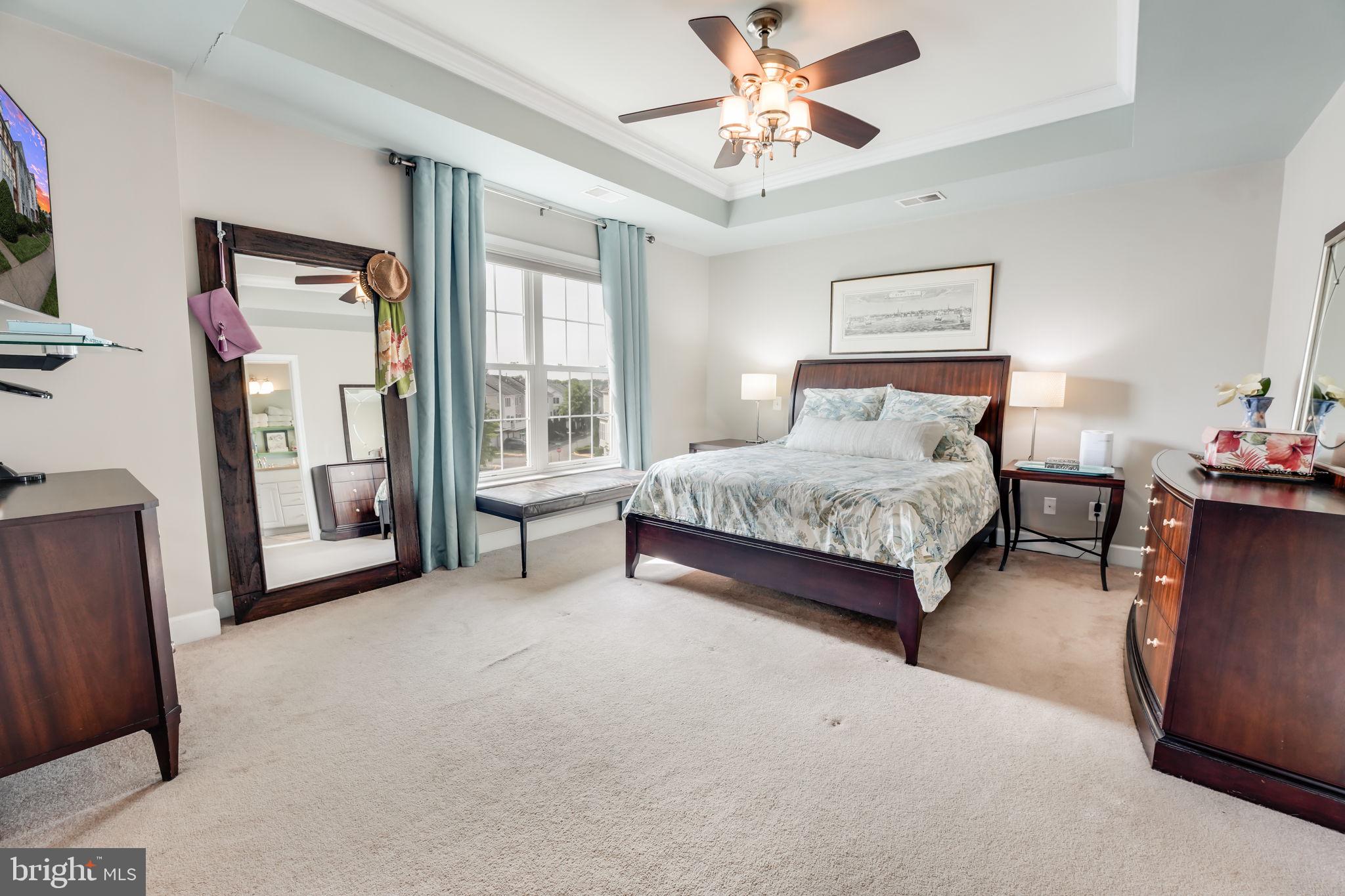 POTOMAC CLUB CONDOMINIUMS - Residential