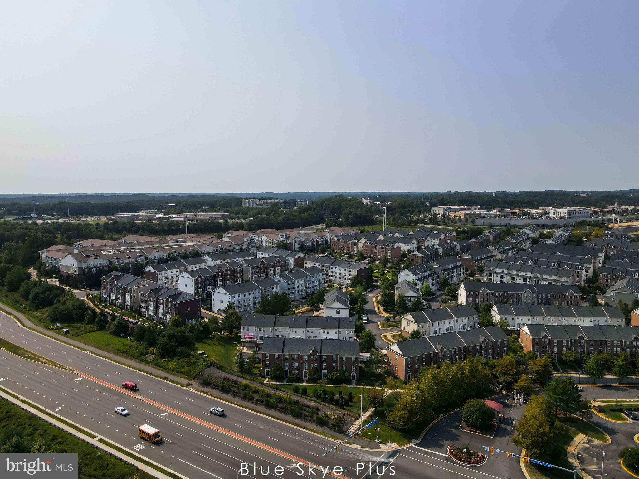 POTOMAC CLUB CONDOMINIUMS - Residential