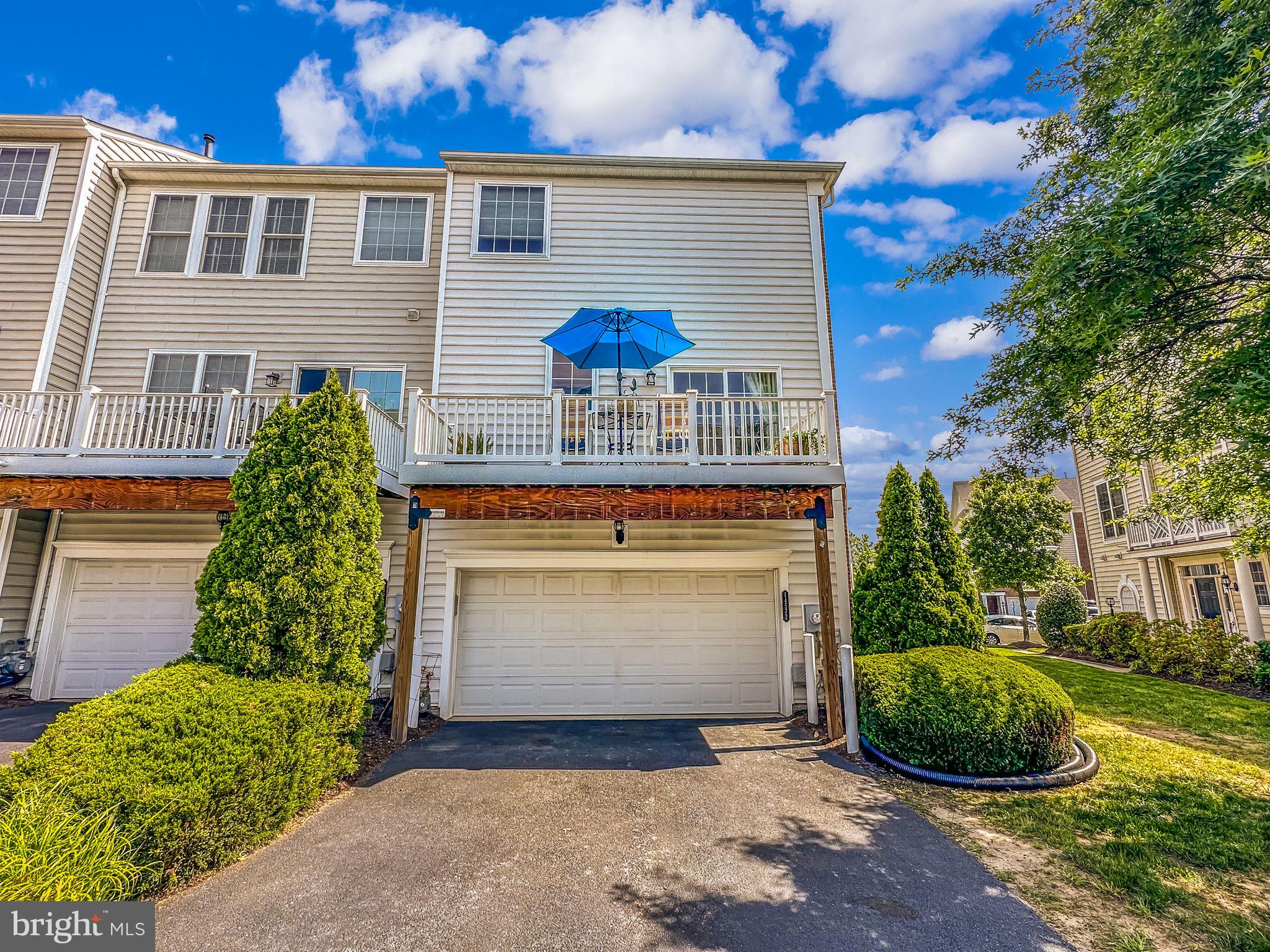 POTOMAC CLUB CONDOMINIUMS - Residential