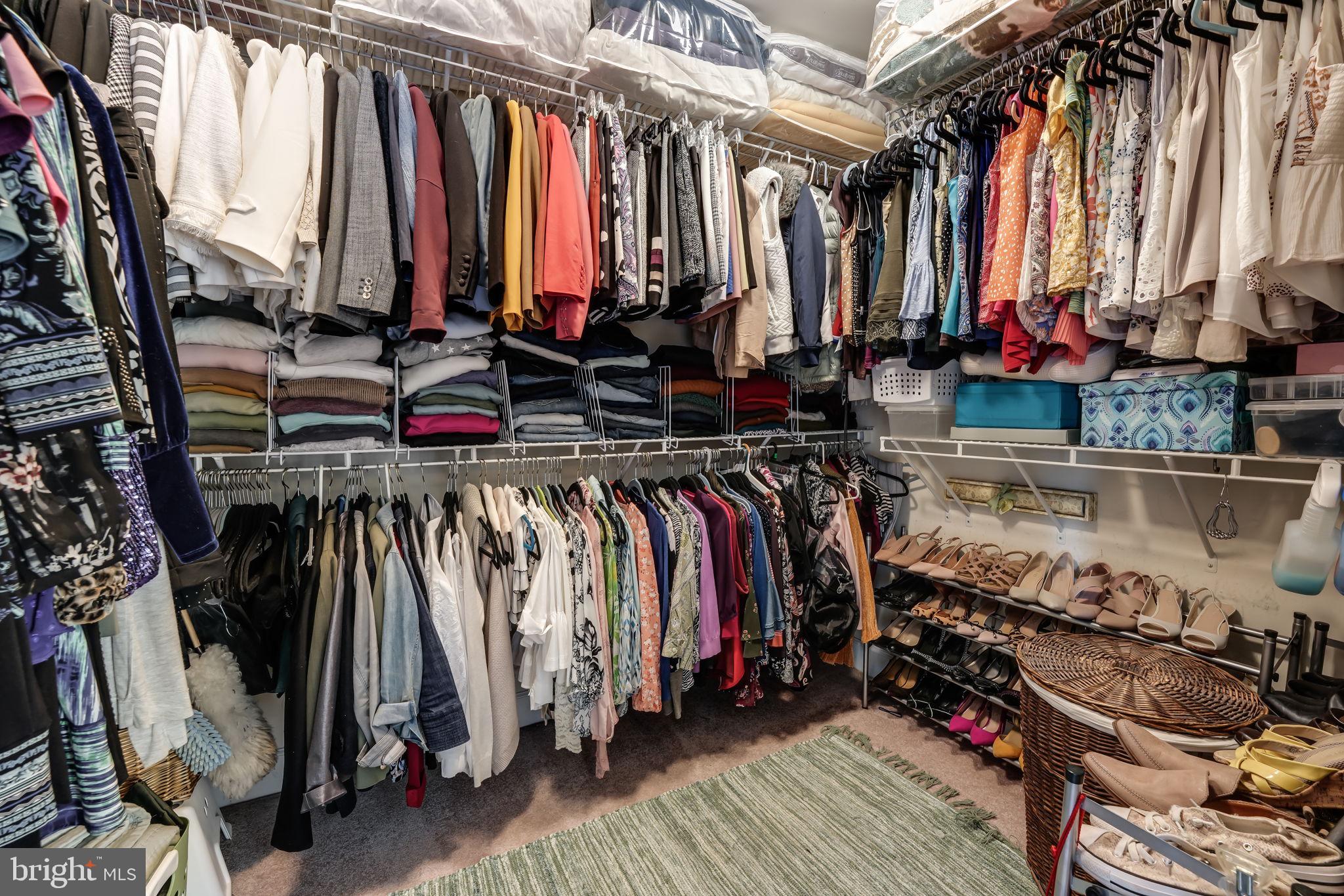 POTOMAC CLUB CONDOMINIUMS - Residential