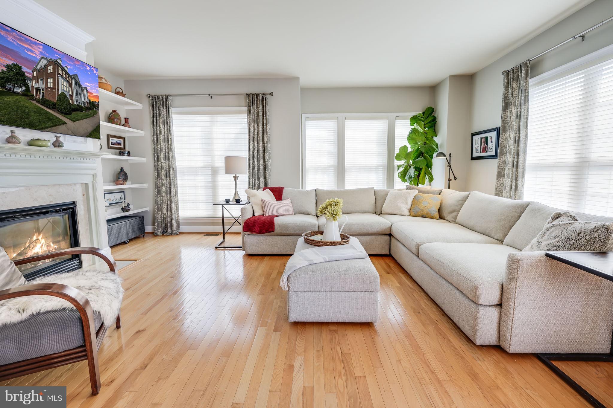 POTOMAC CLUB CONDOMINIUMS - Residential