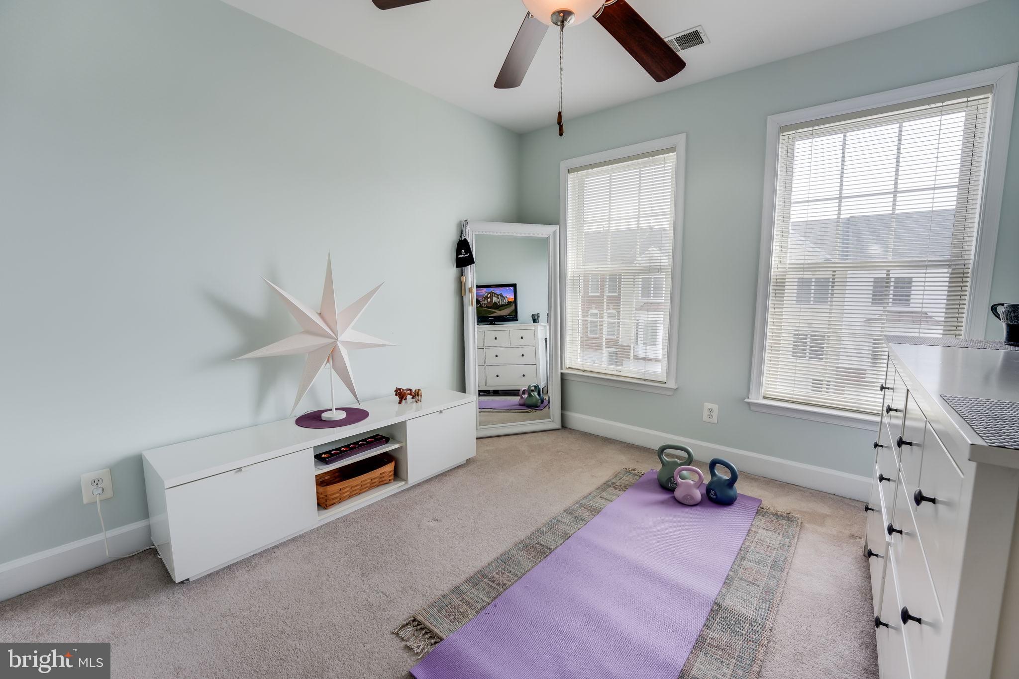 POTOMAC CLUB CONDOMINIUMS - Residential