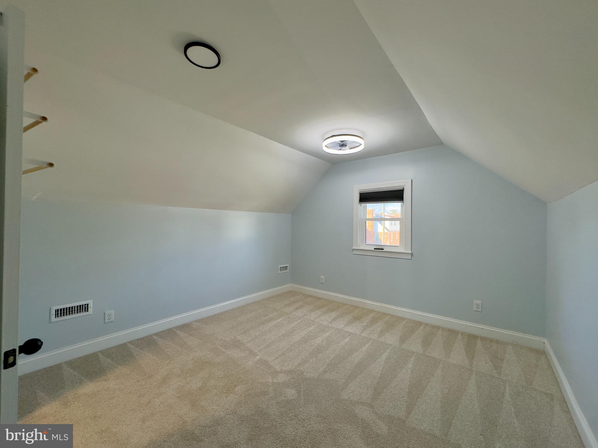 WOODLAWN - Residential Lease