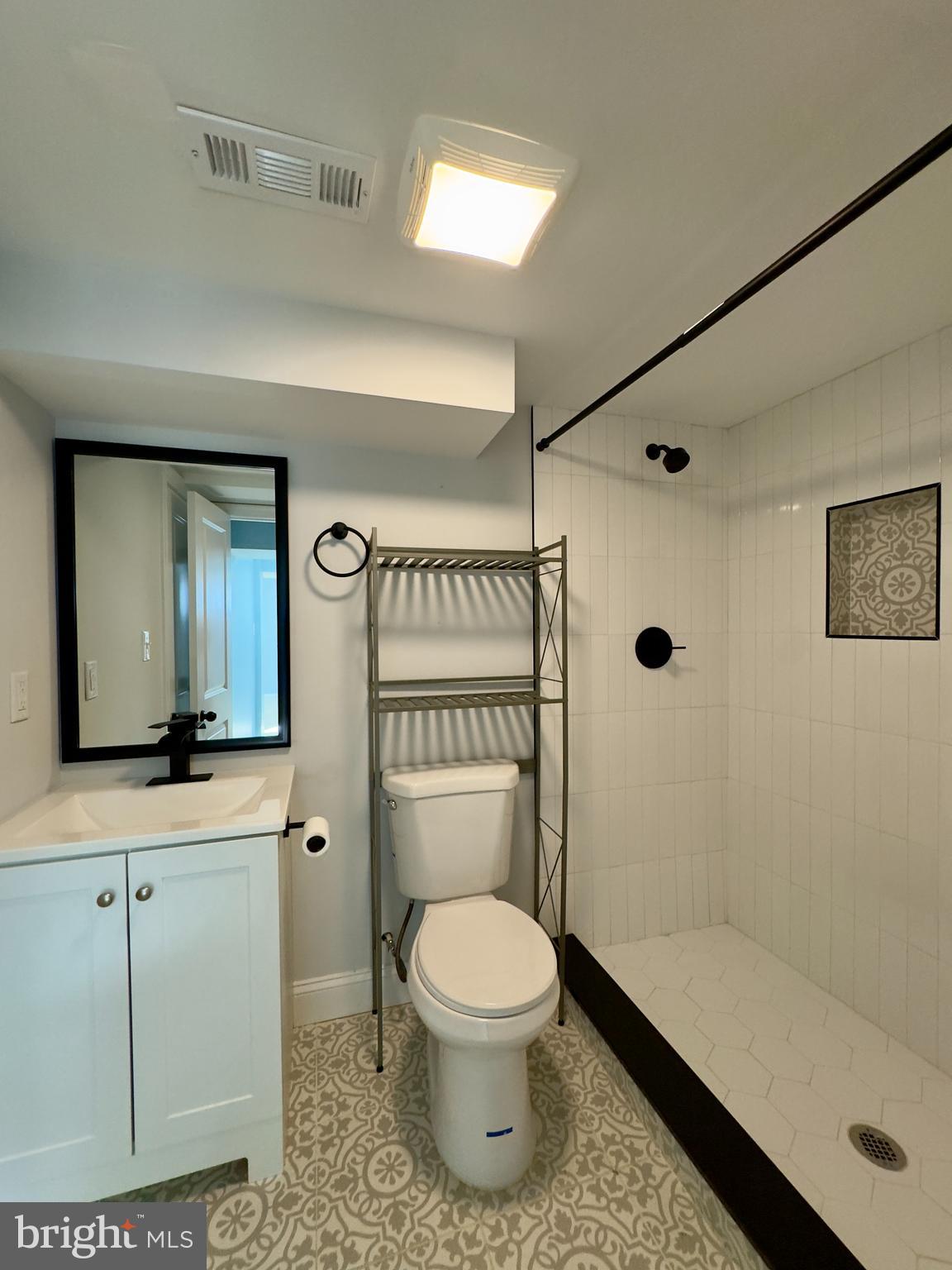 WOODLAWN - Residential Lease