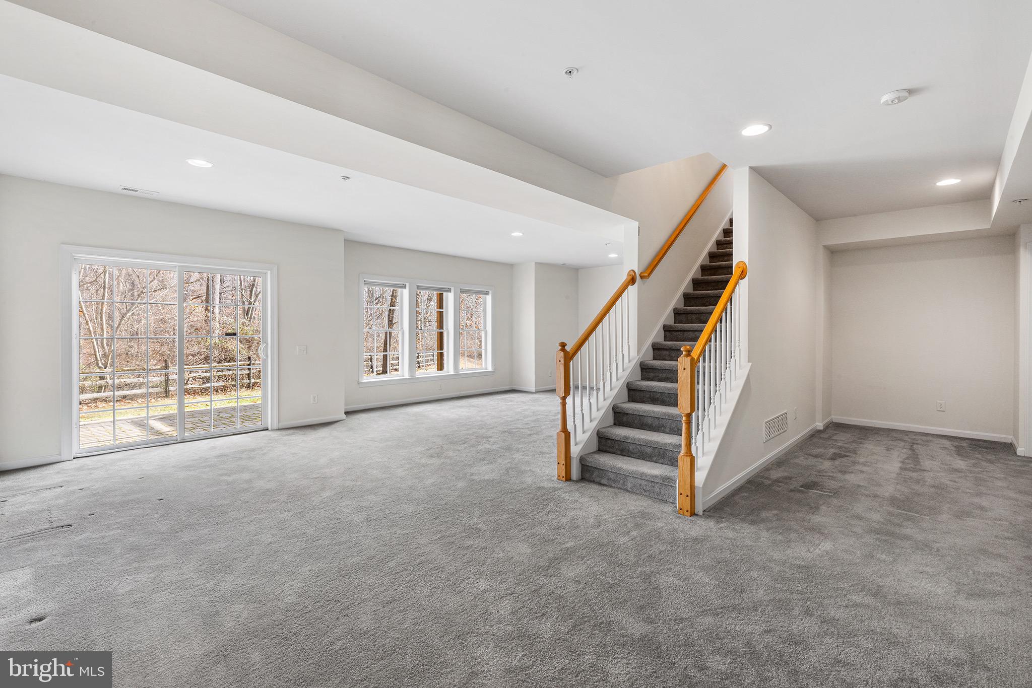 SPRINGTON POINTE WOODS - Residential