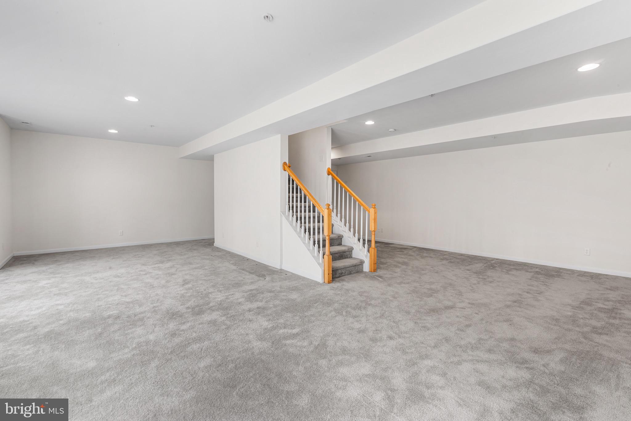 SPRINGTON POINTE WOODS - Residential