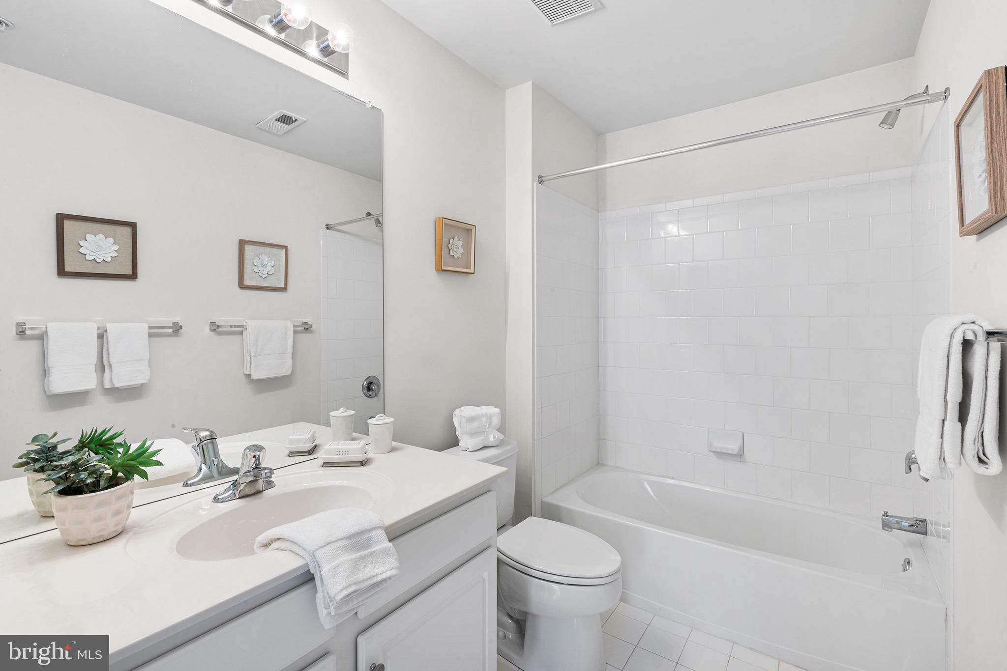 SPRINGTON POINTE WOODS - Residential