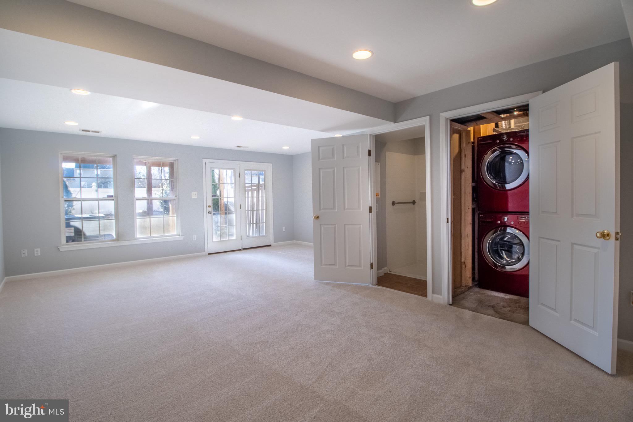 BROOKFIELD - Residential