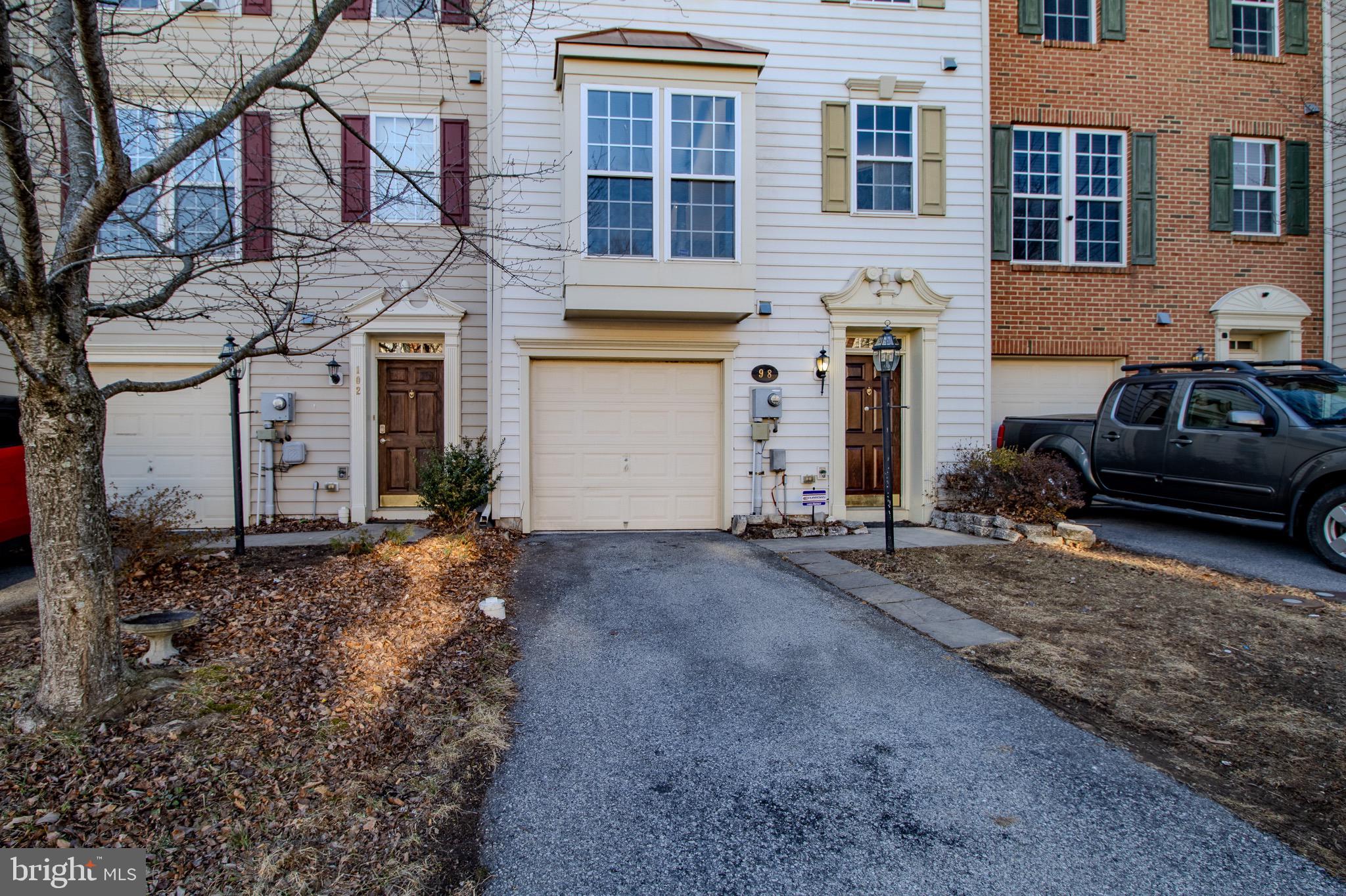 BROOKFIELD - Residential