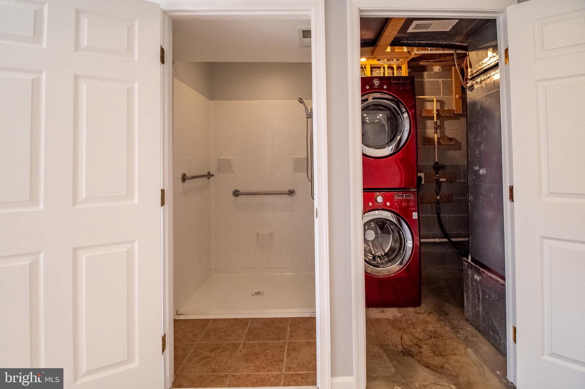 BROOKFIELD - Residential