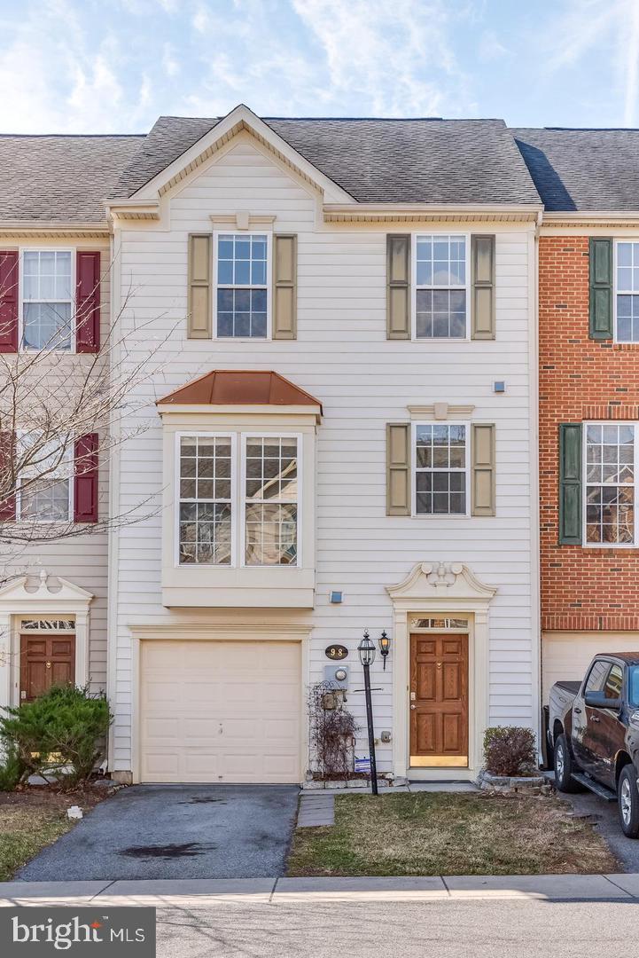 BROOKFIELD - Residential