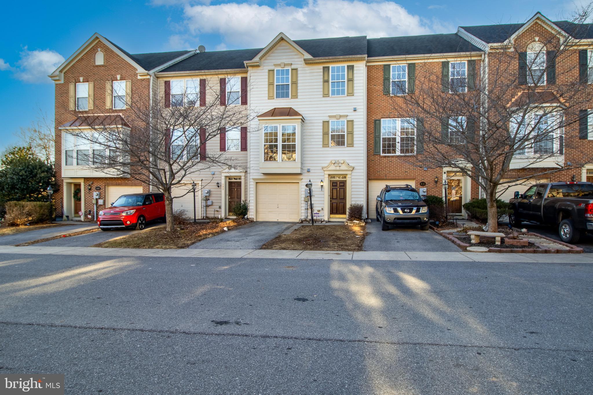 BROOKFIELD - Residential