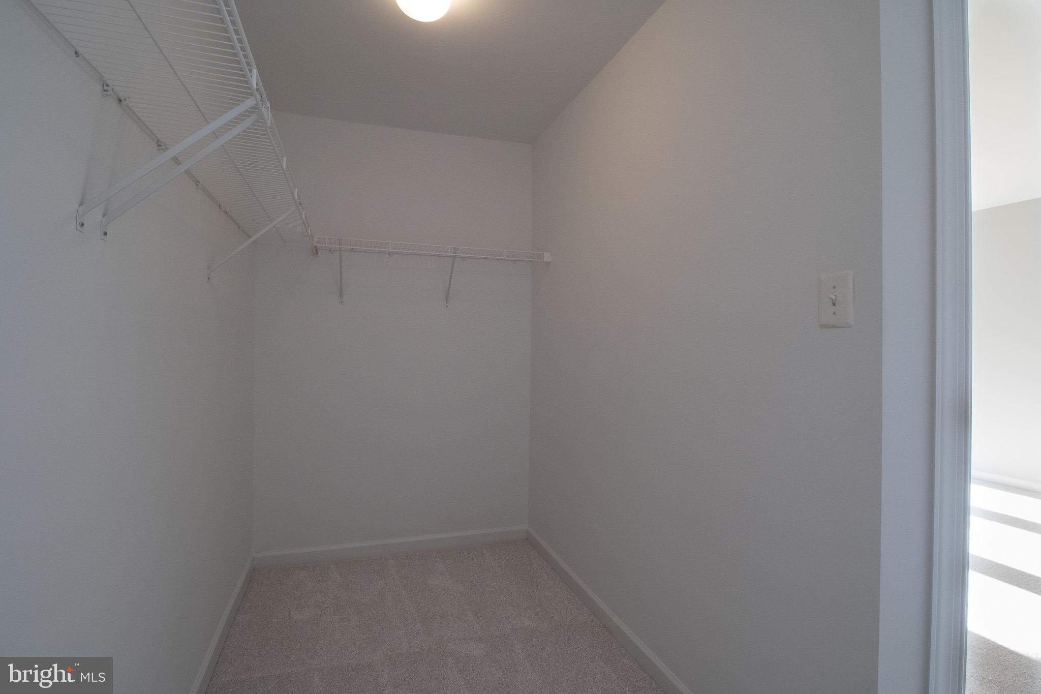 BROOKFIELD - Residential