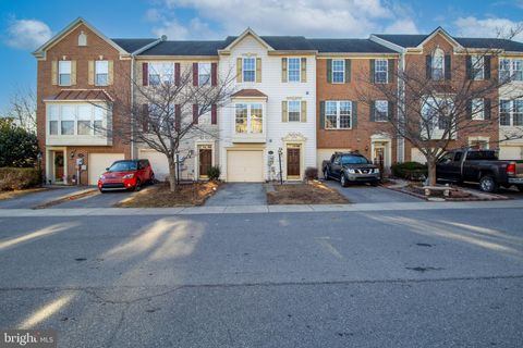 98 LULLWATER WAY FALLING WATERS WV 25419