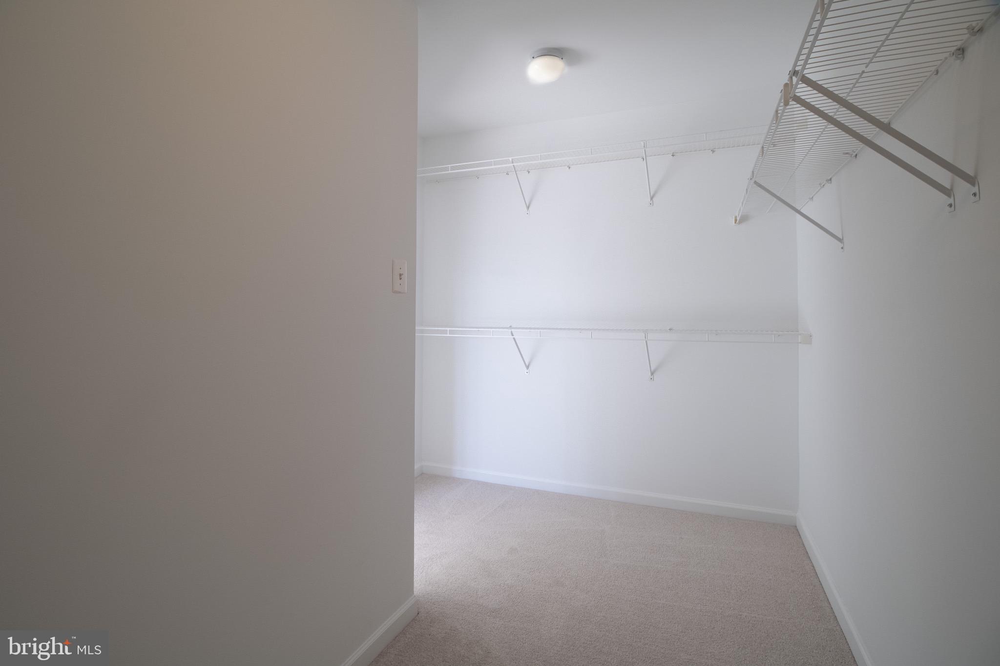 BROOKFIELD - Residential