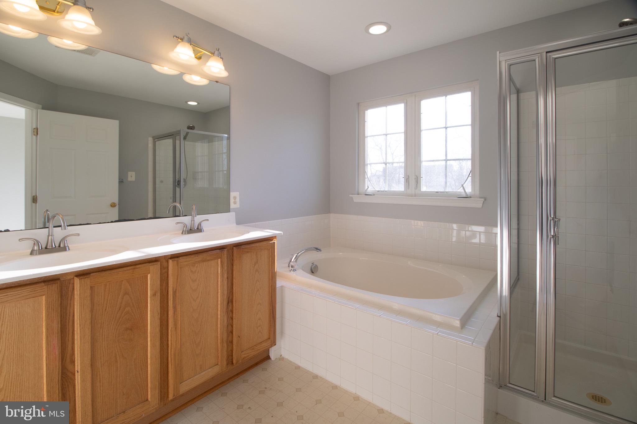 BROOKFIELD - Residential