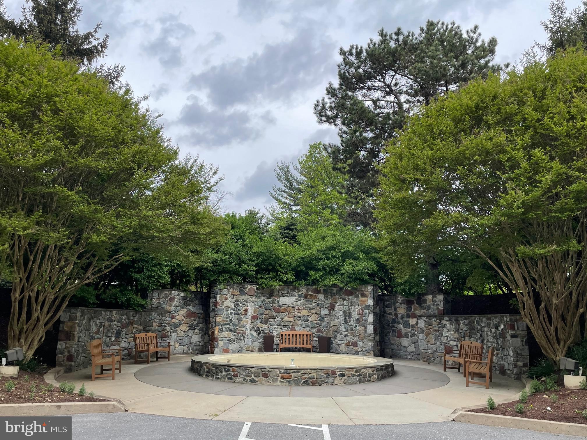 LEISURE WORLD - Residential