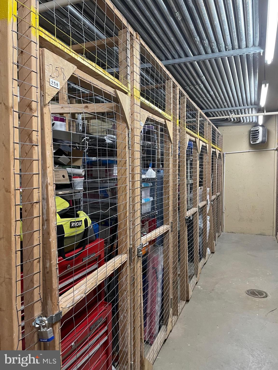 LEISURE WORLD - Residential