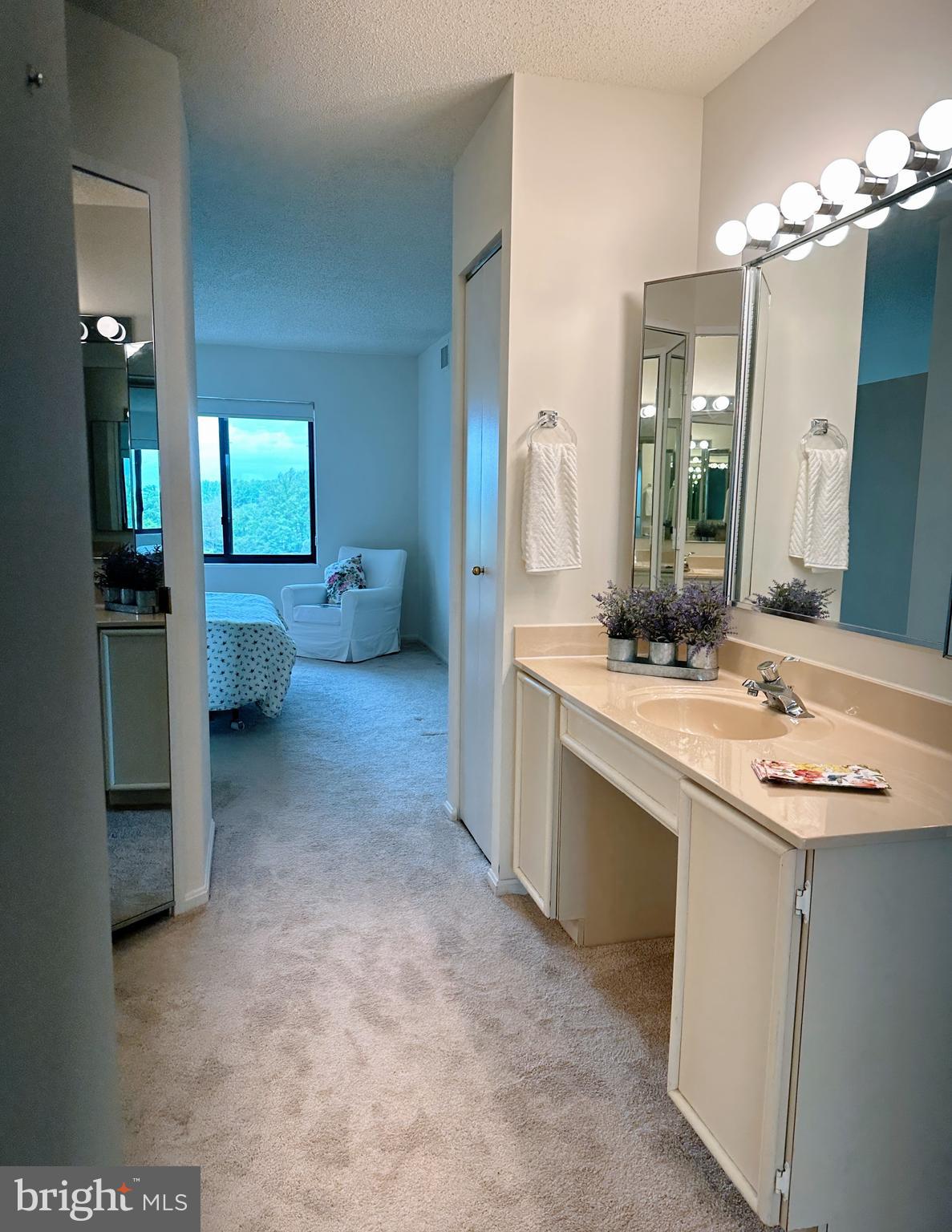 LEISURE WORLD - Residential