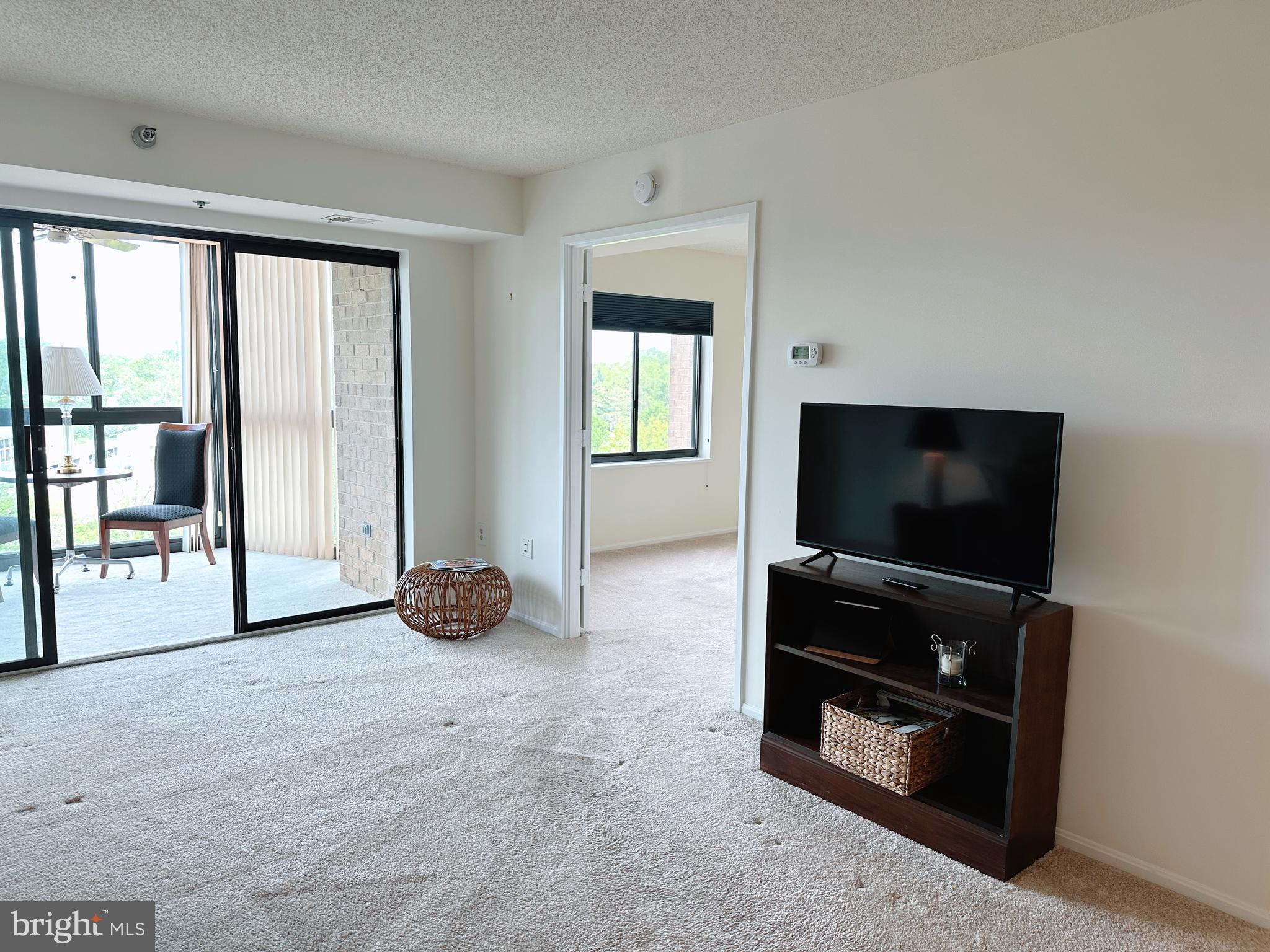 LEISURE WORLD - Residential