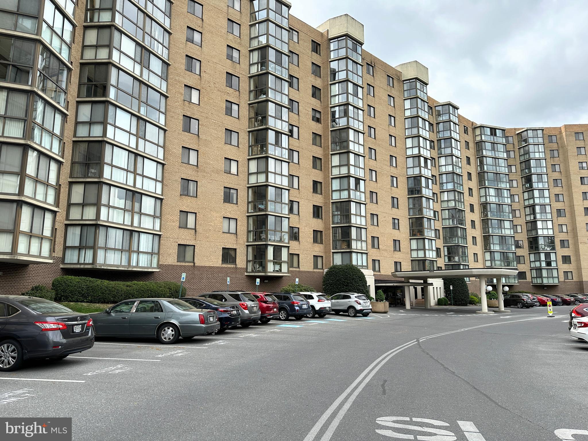 LEISURE WORLD - Residential