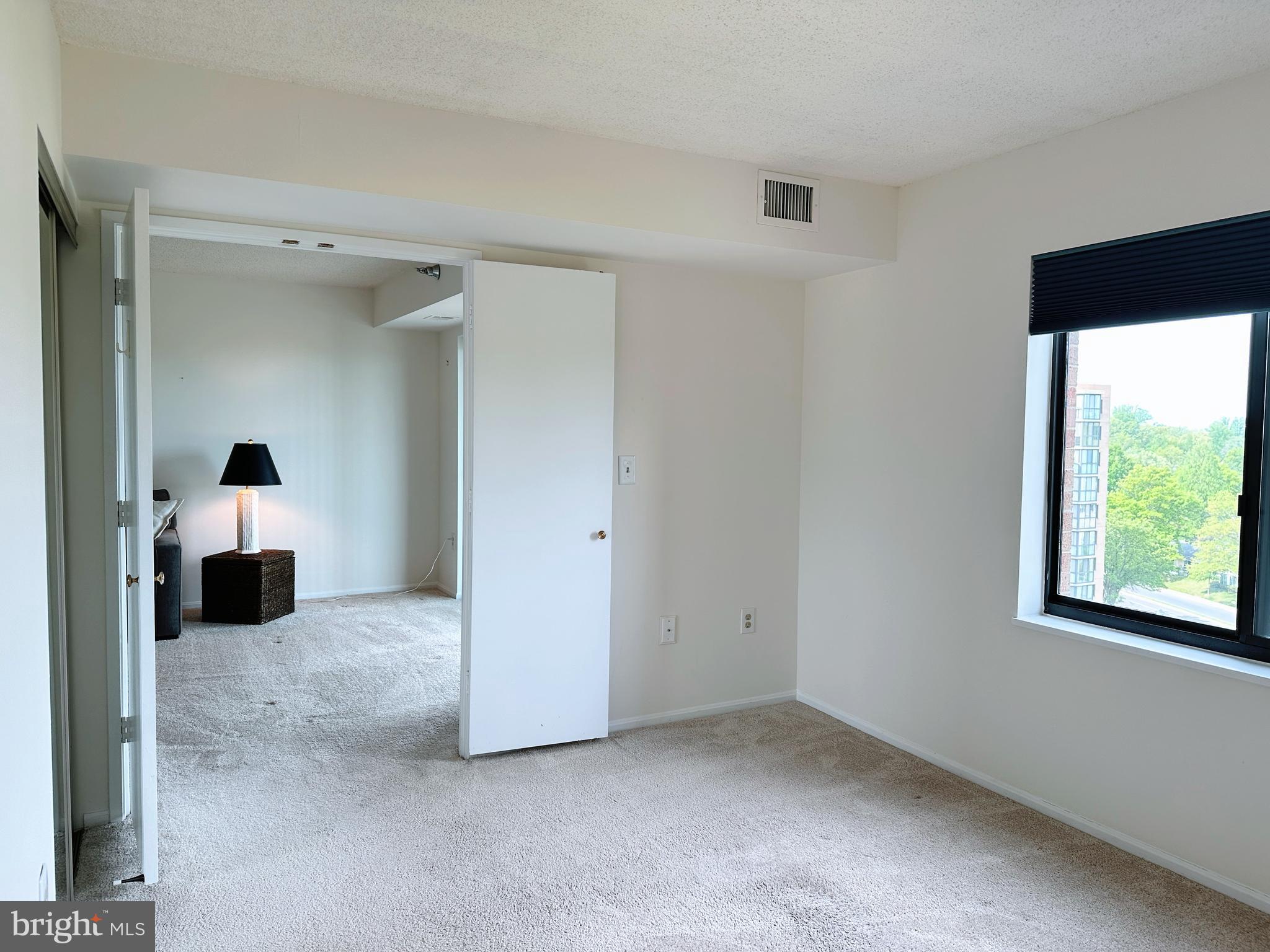 LEISURE WORLD - Residential