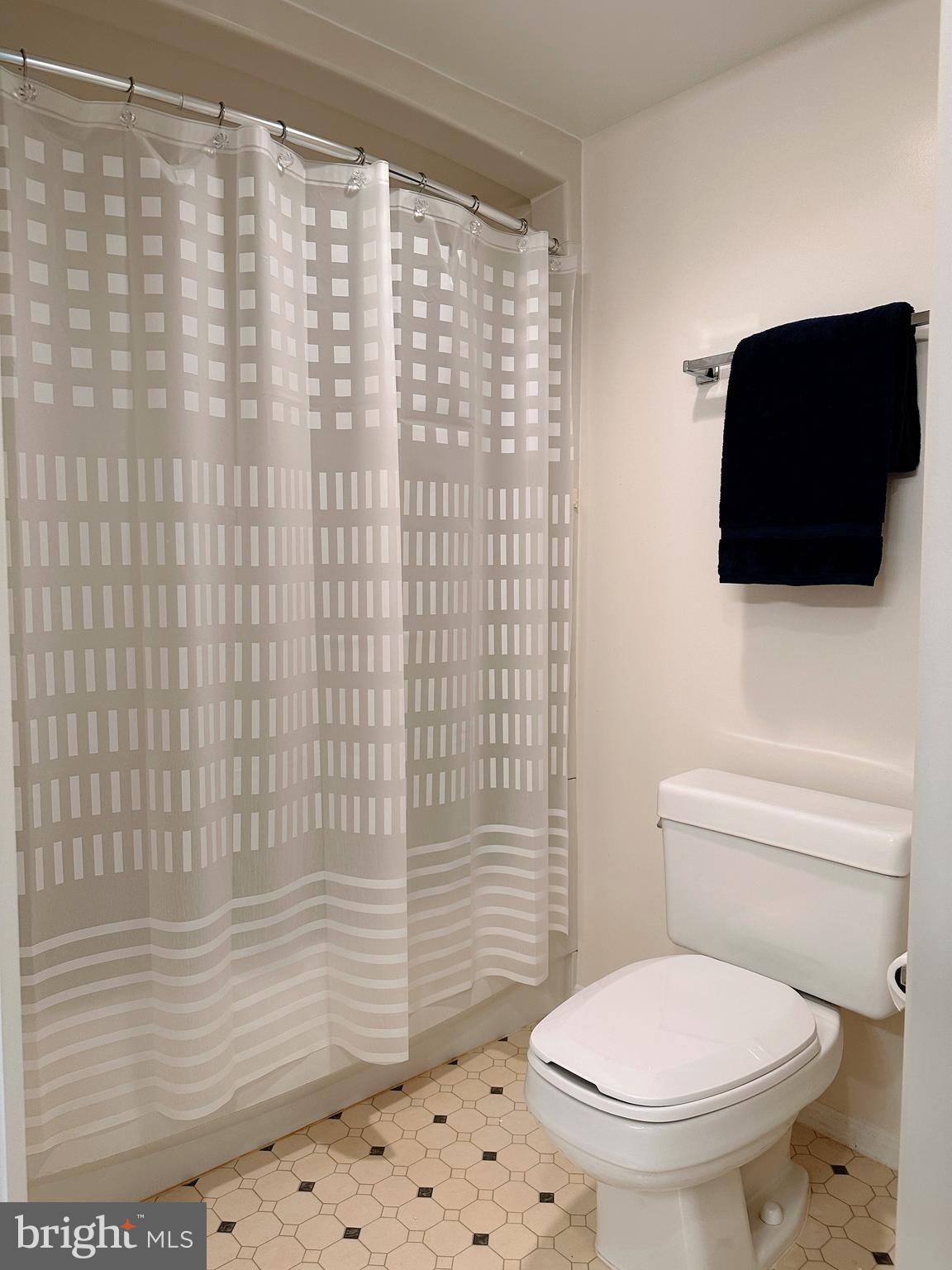 LEISURE WORLD - Residential