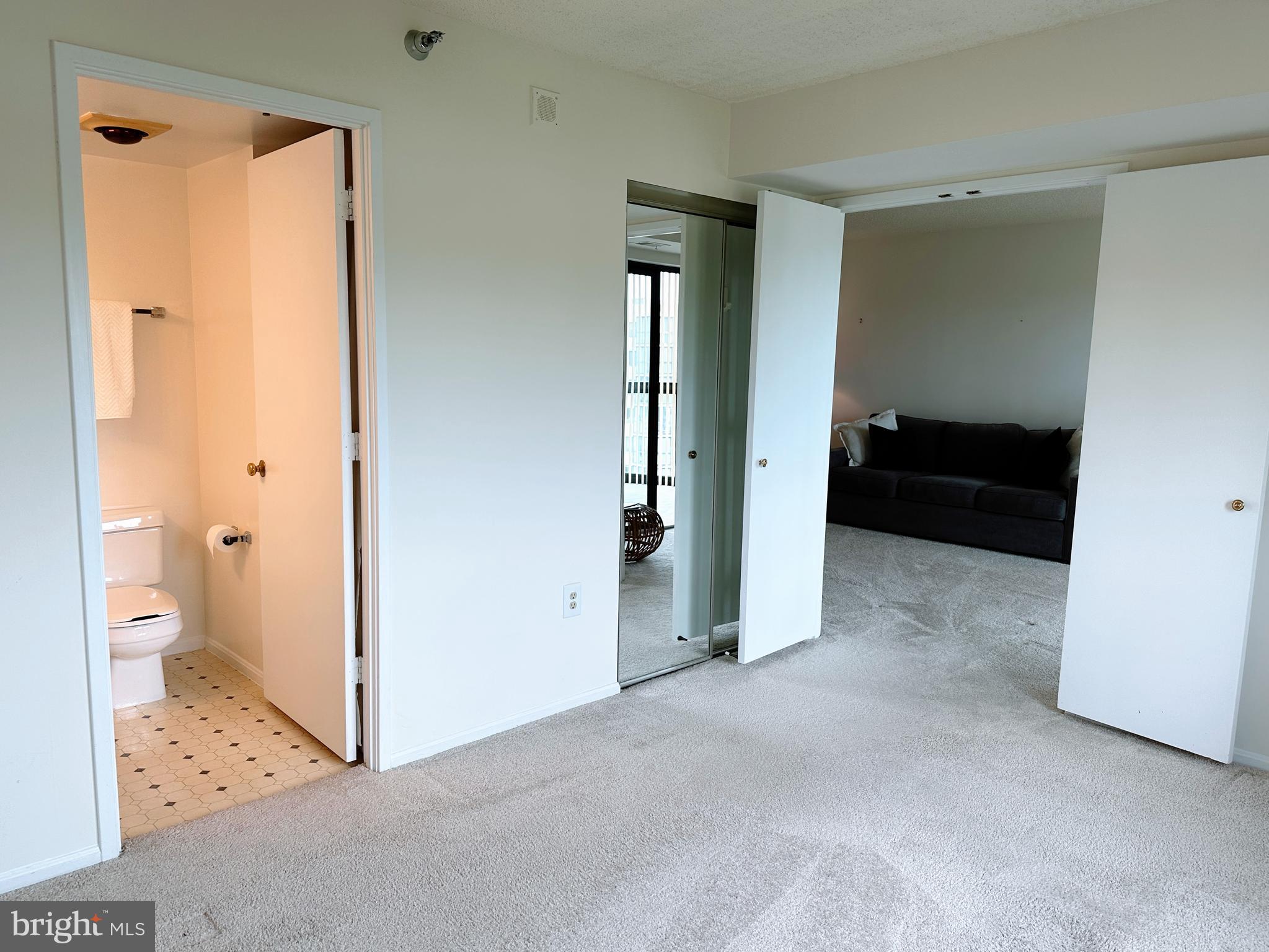 LEISURE WORLD - Residential