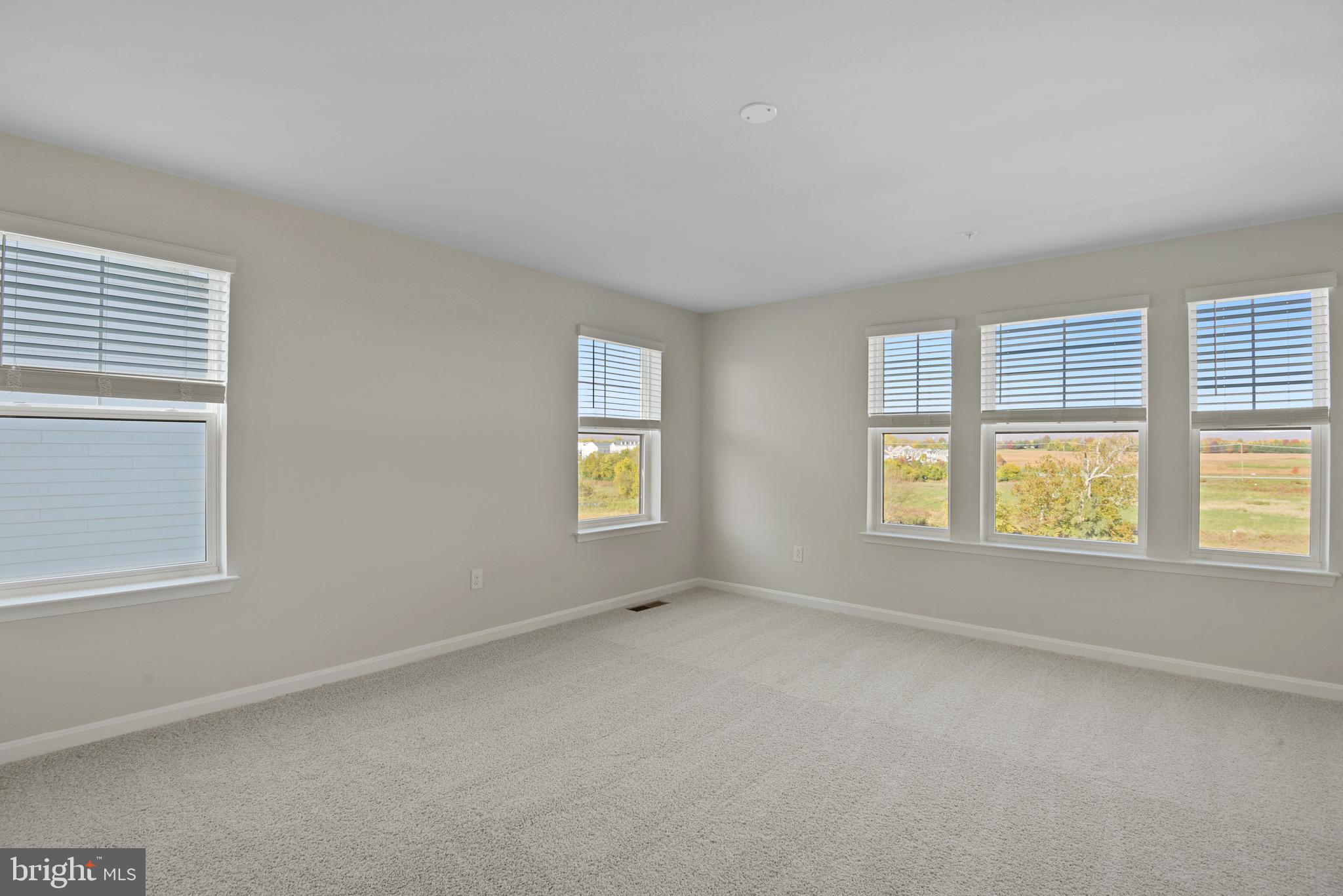 CREEKSIDE ESTATES - Residential