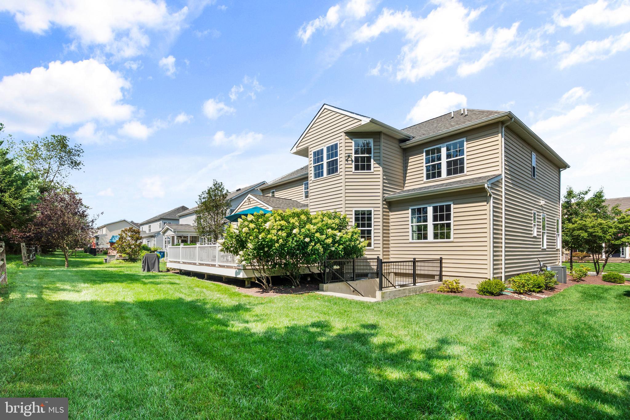 GOLF CLUB ESTATES - Residential