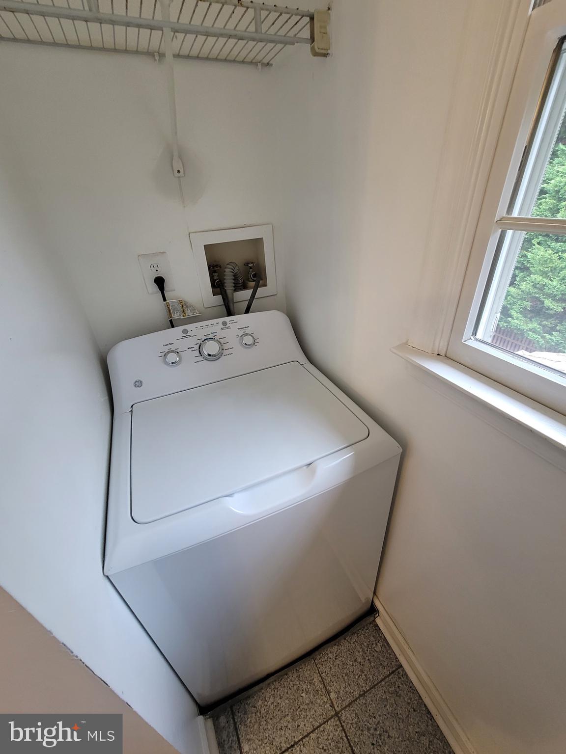 BERRY HILL MANOR - Residential Lease