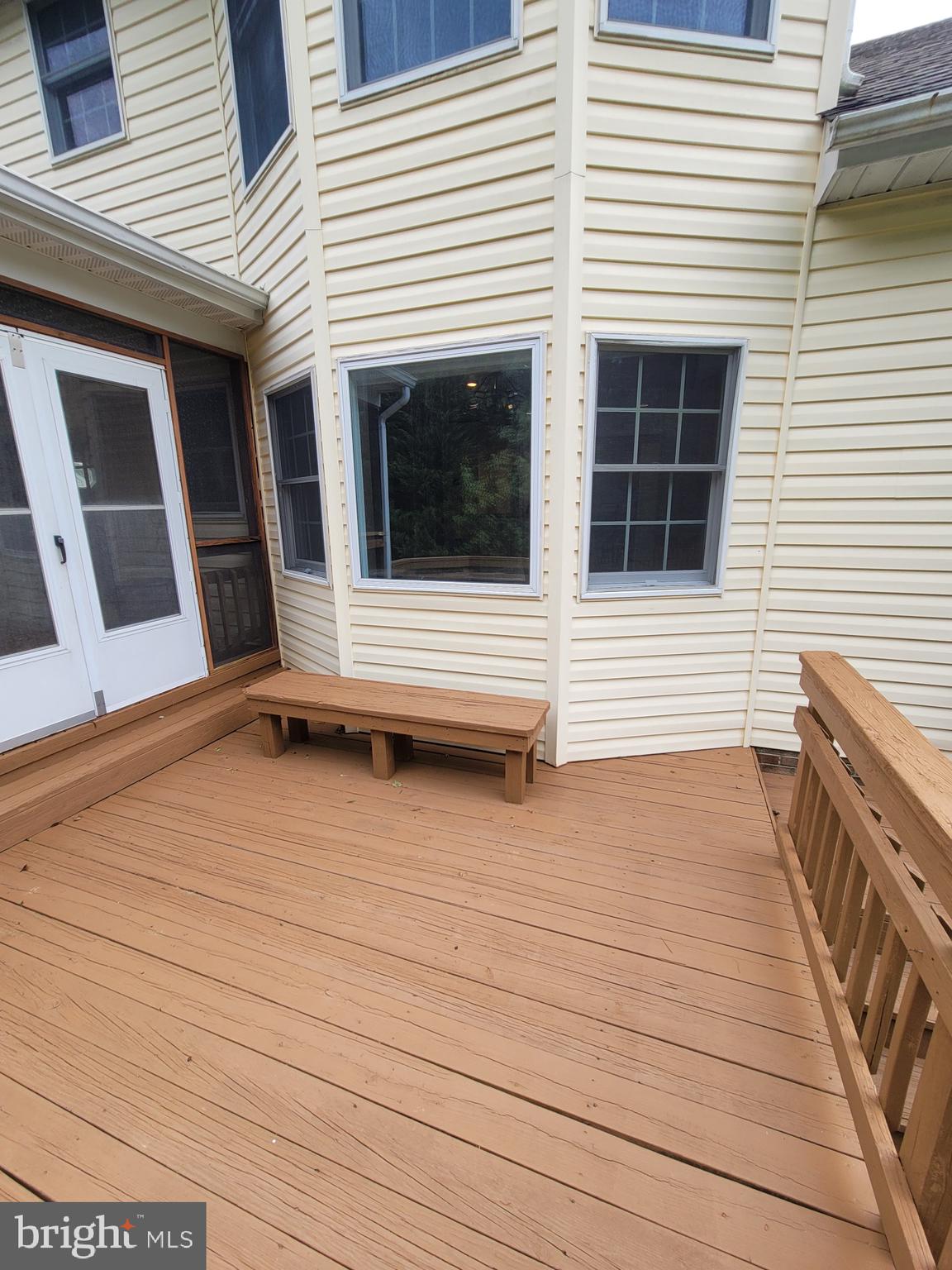 BERRY HILL MANOR - Residential Lease