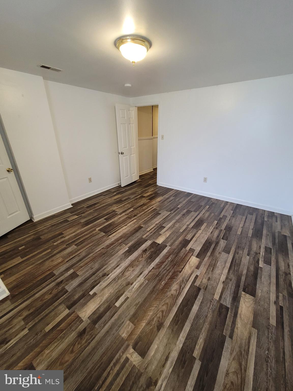 BERRY HILL MANOR - Residential Lease