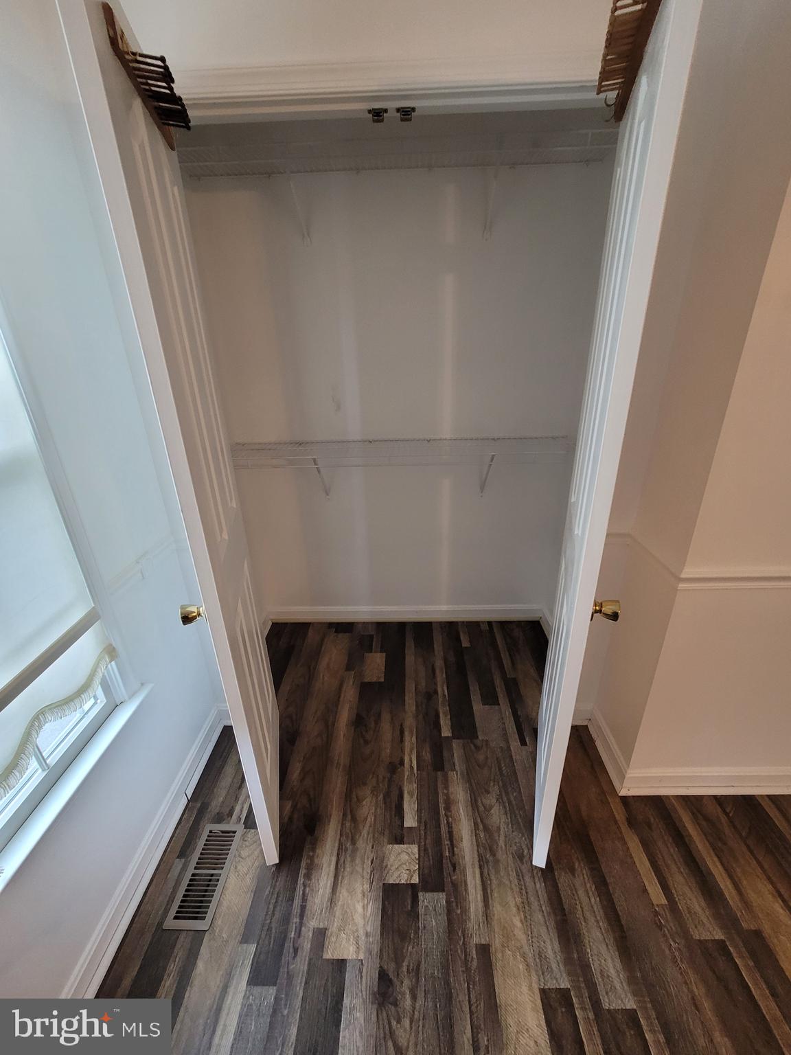 BERRY HILL MANOR - Residential Lease