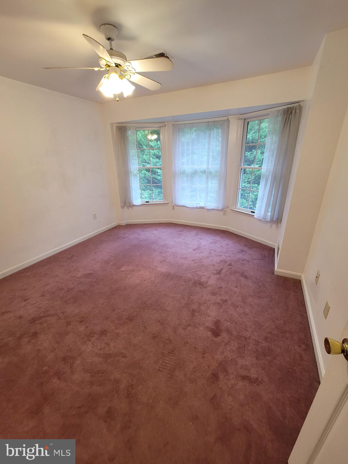 BERRY HILL MANOR - Residential Lease