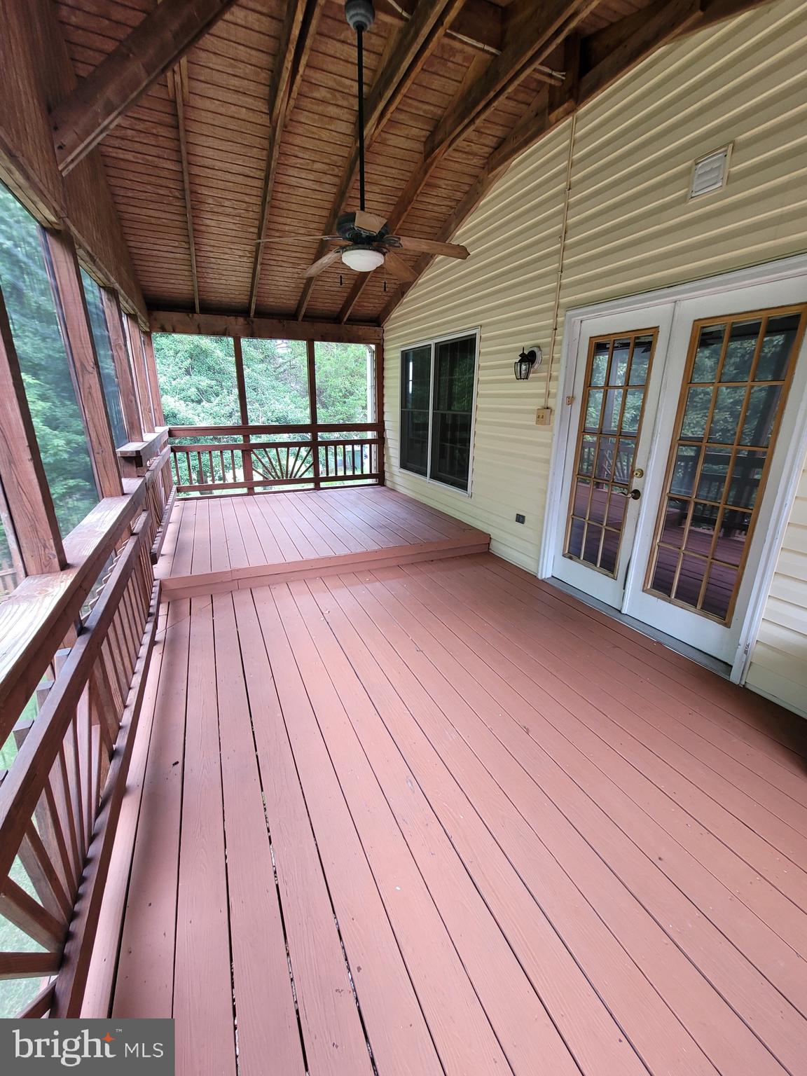 BERRY HILL MANOR - Residential Lease