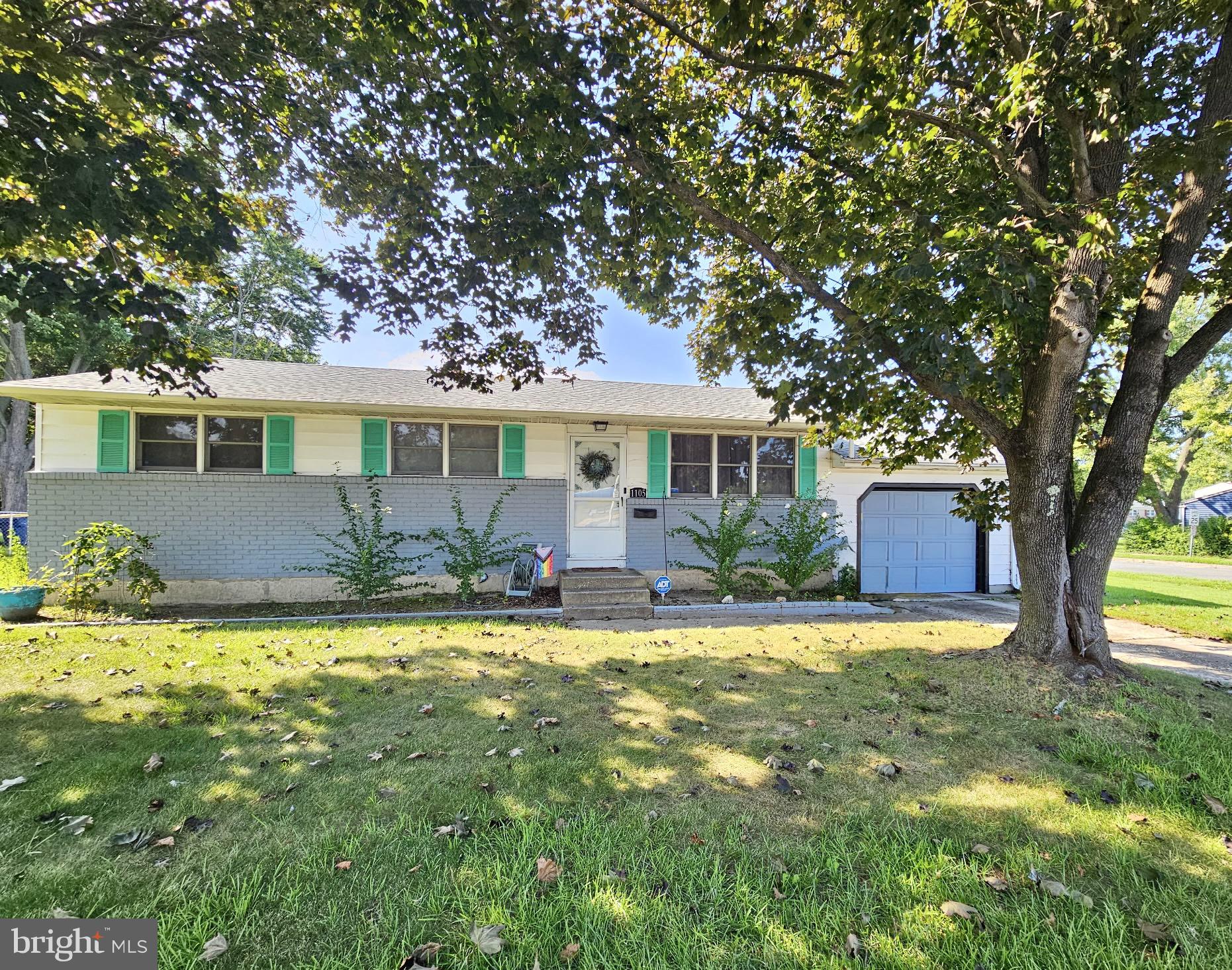 1105 WHITE OAK ROAD