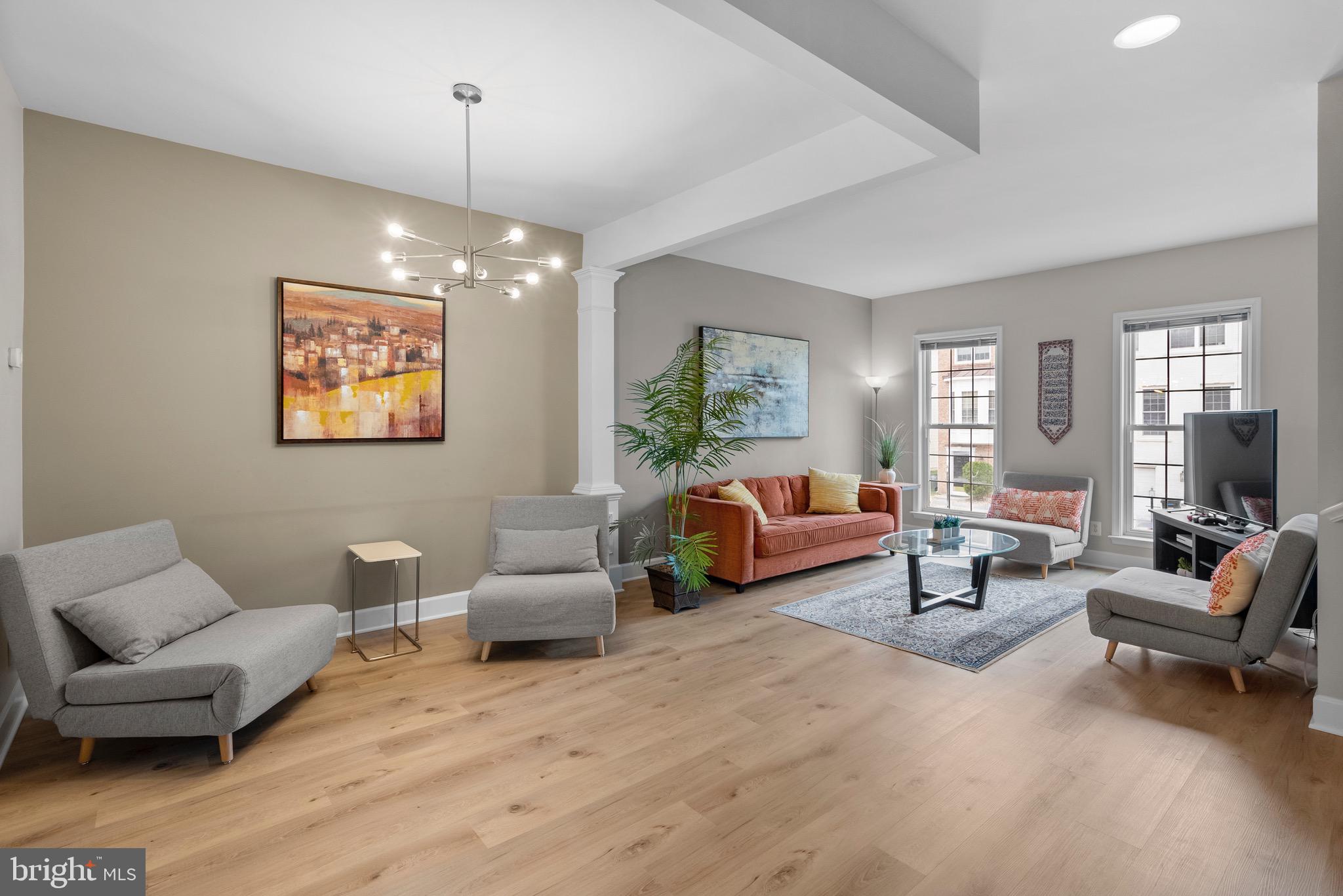 2418 TERRA COTTA CIRCLE