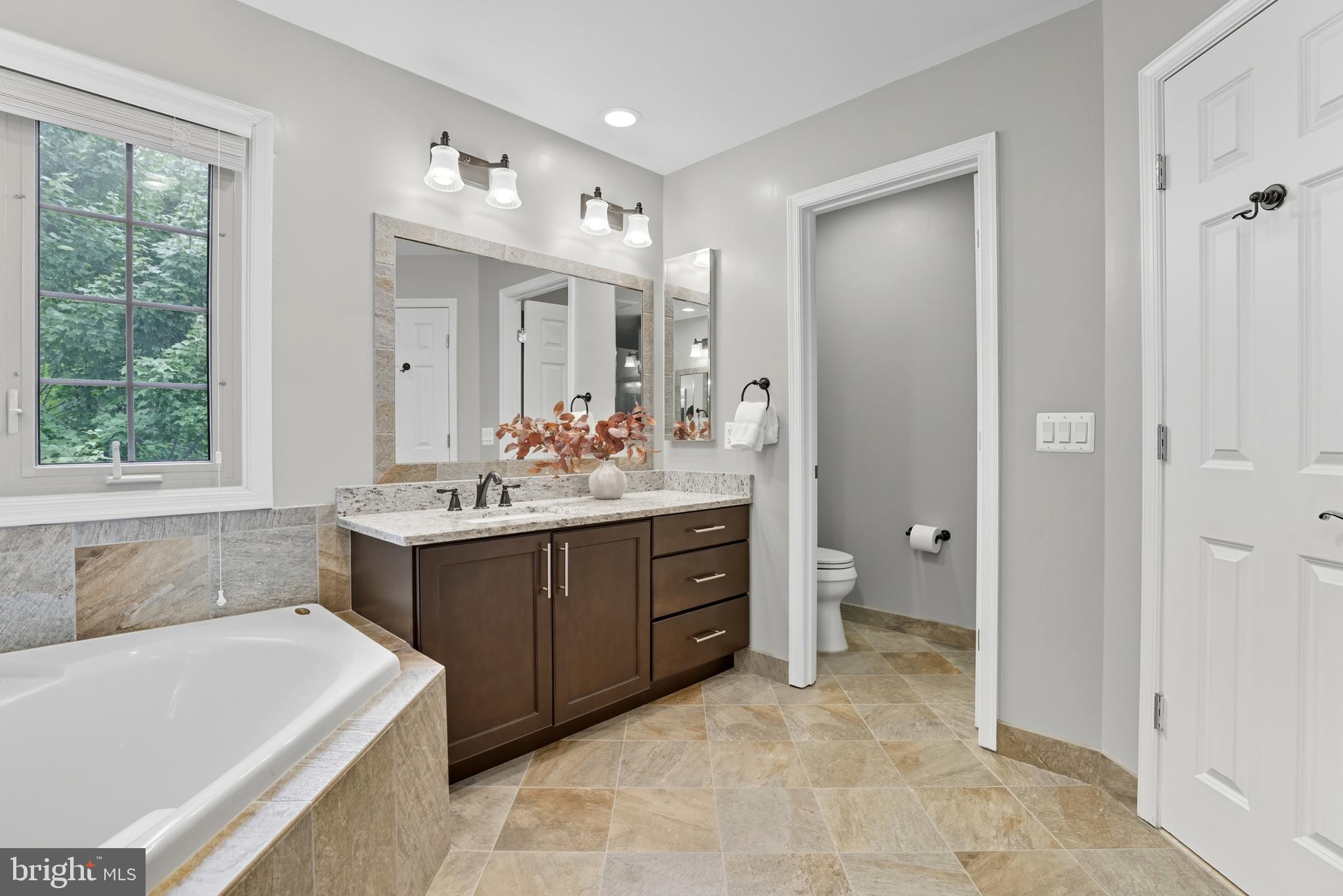 FALLSGROVE - Residential