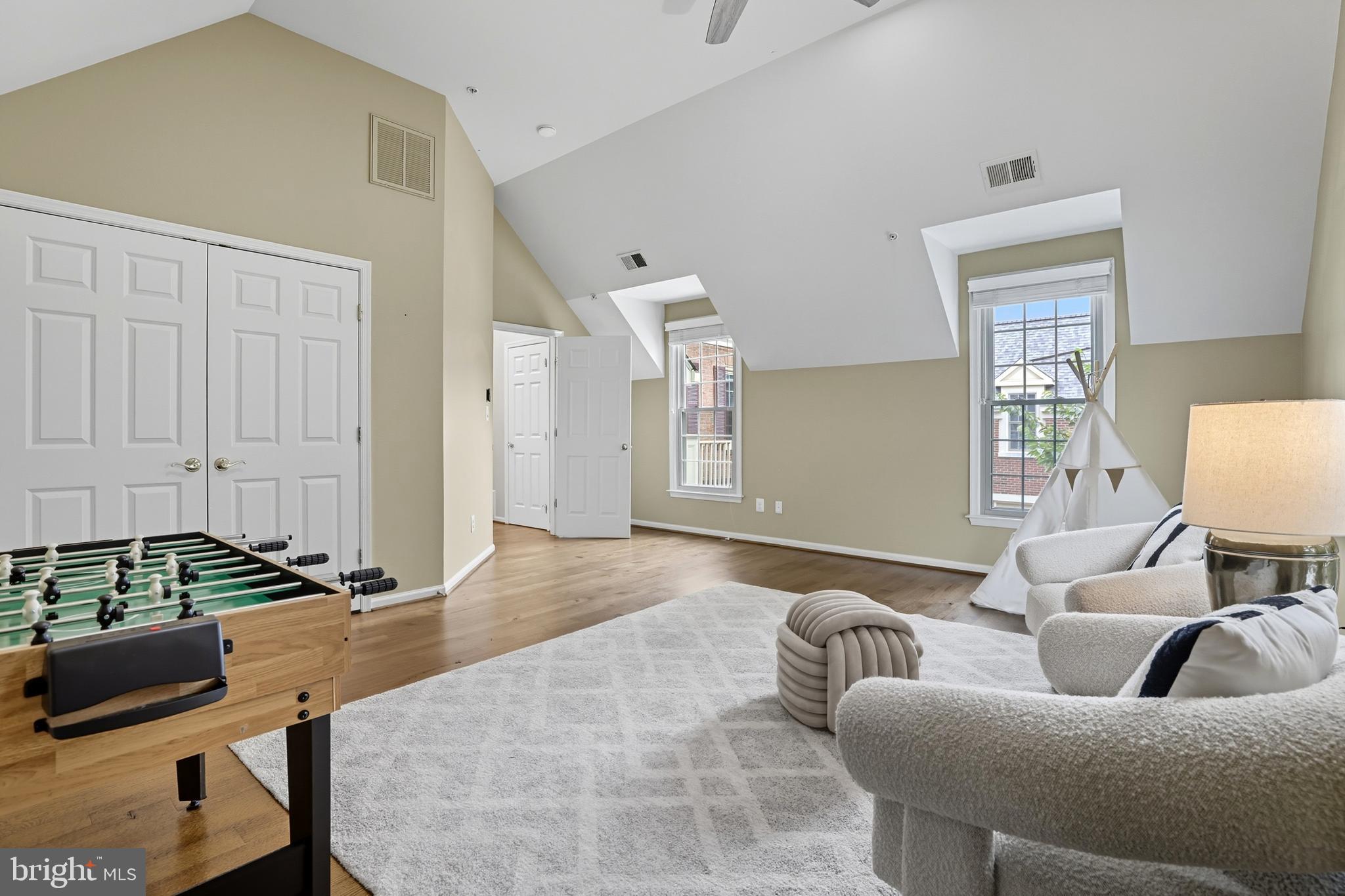 FALLSGROVE - Residential