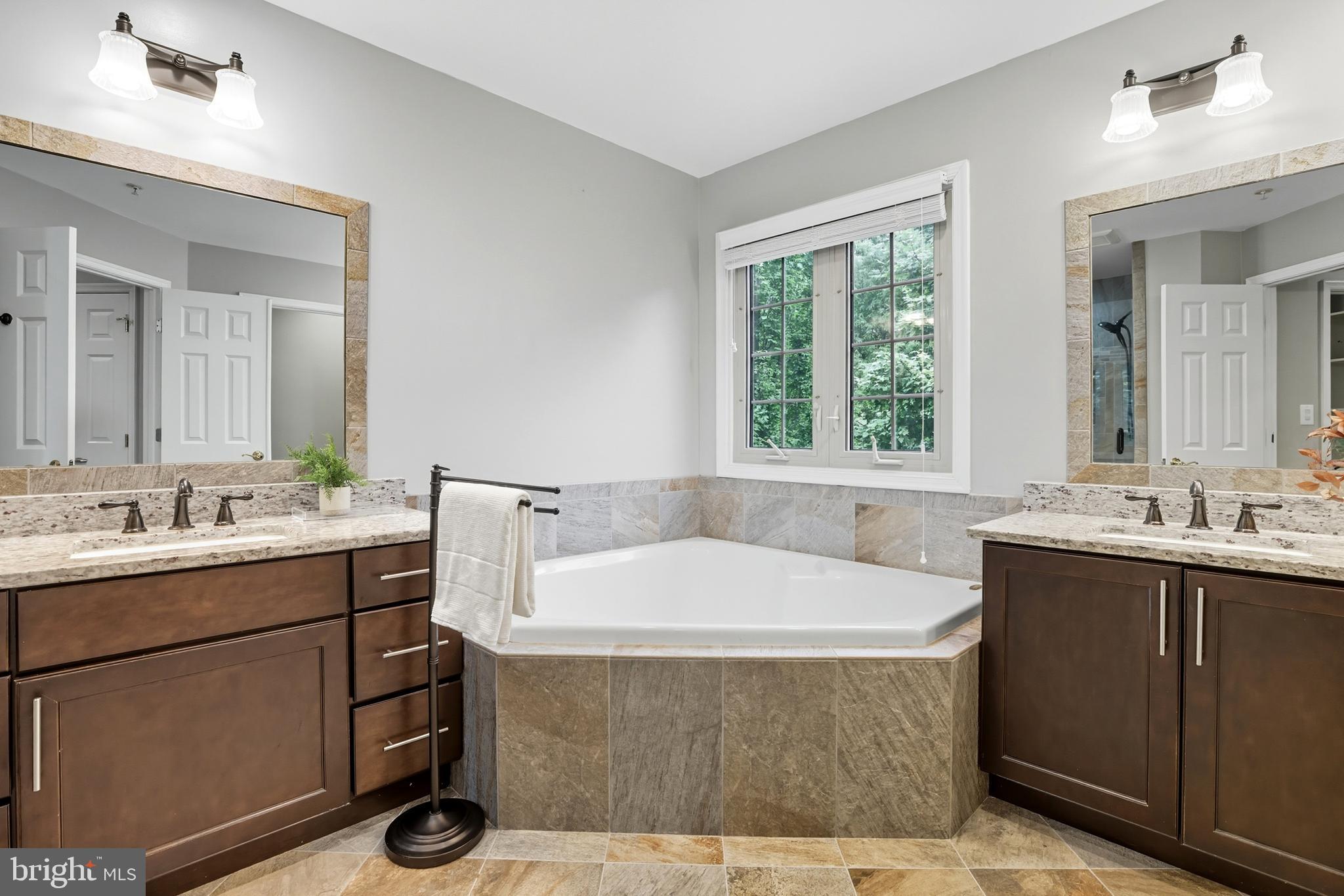 FALLSGROVE - Residential