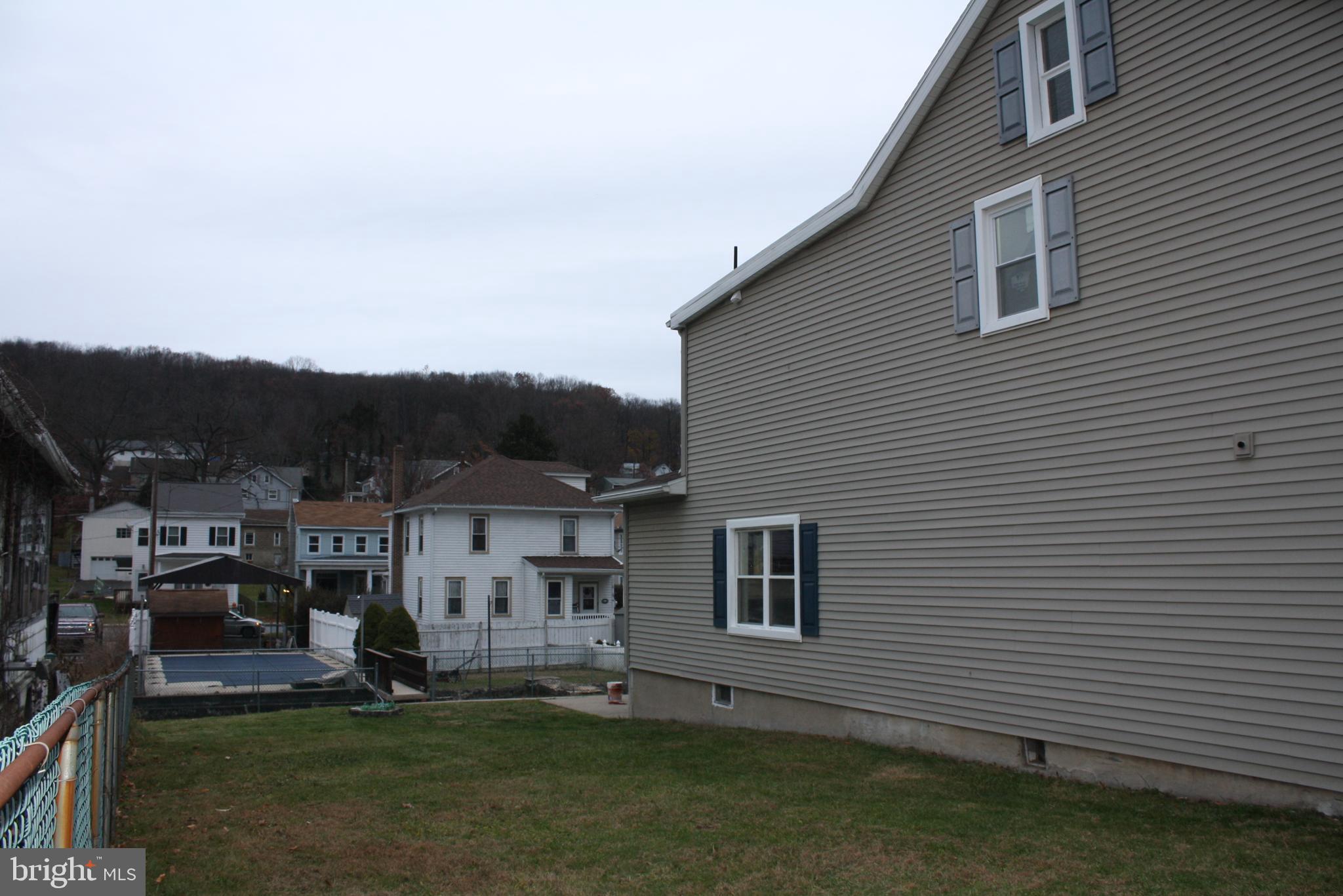 POTTSVILLE - Residential