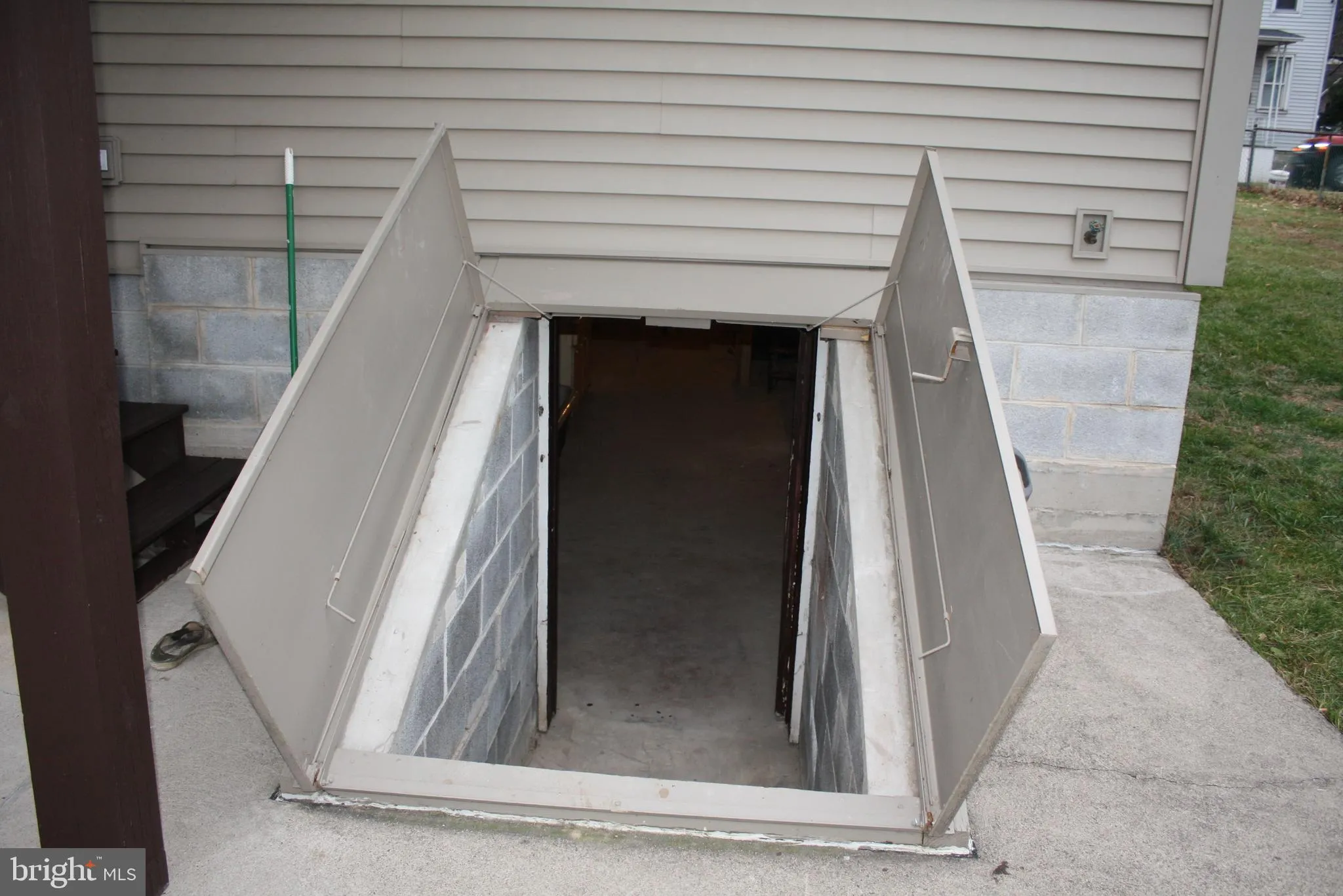 Cressona, Pennsylvania 17929, United States, 3 Bedrooms Bedrooms, ,2 BathroomsBathrooms,Residential,Active,246592