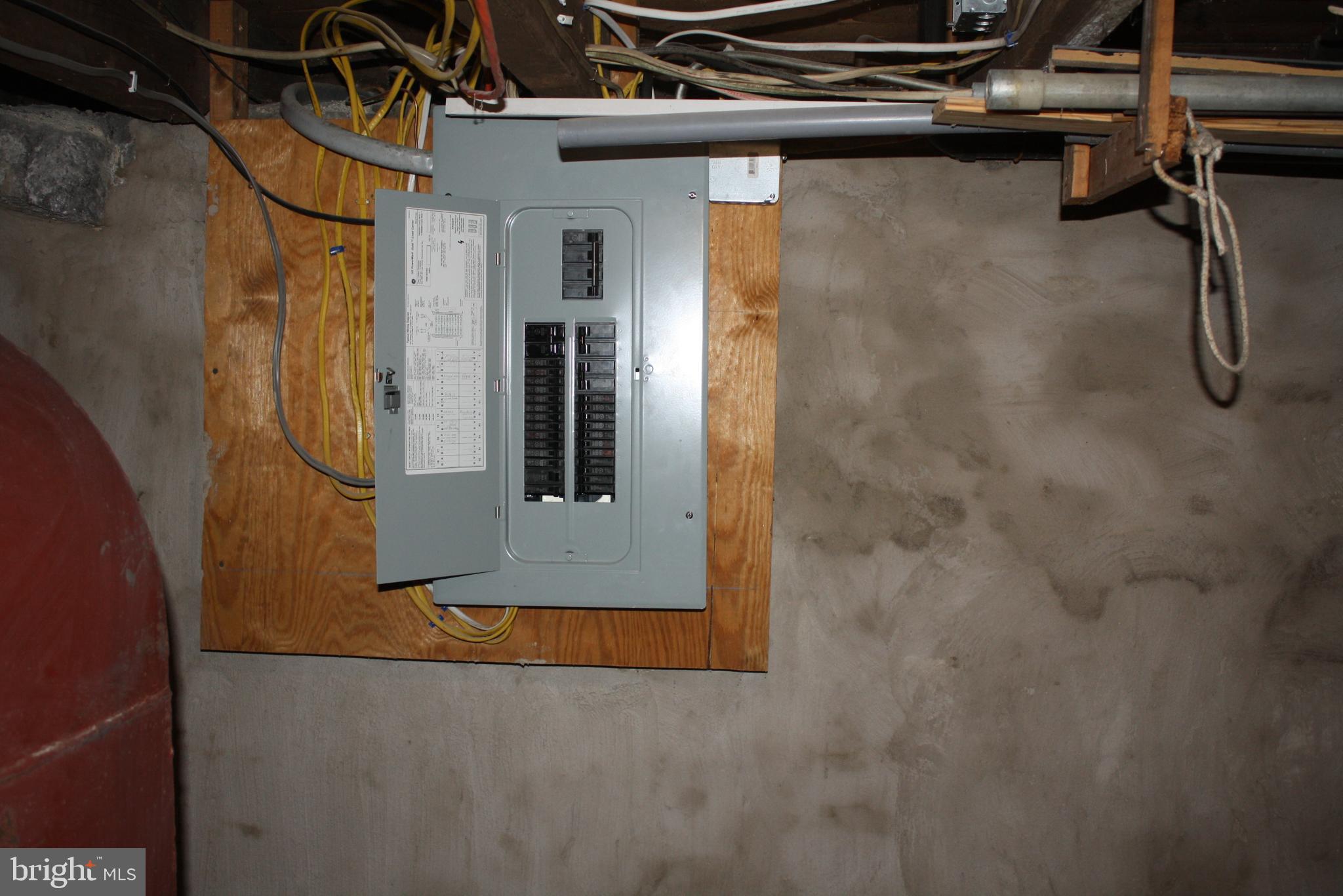 POTTSVILLE - Residential