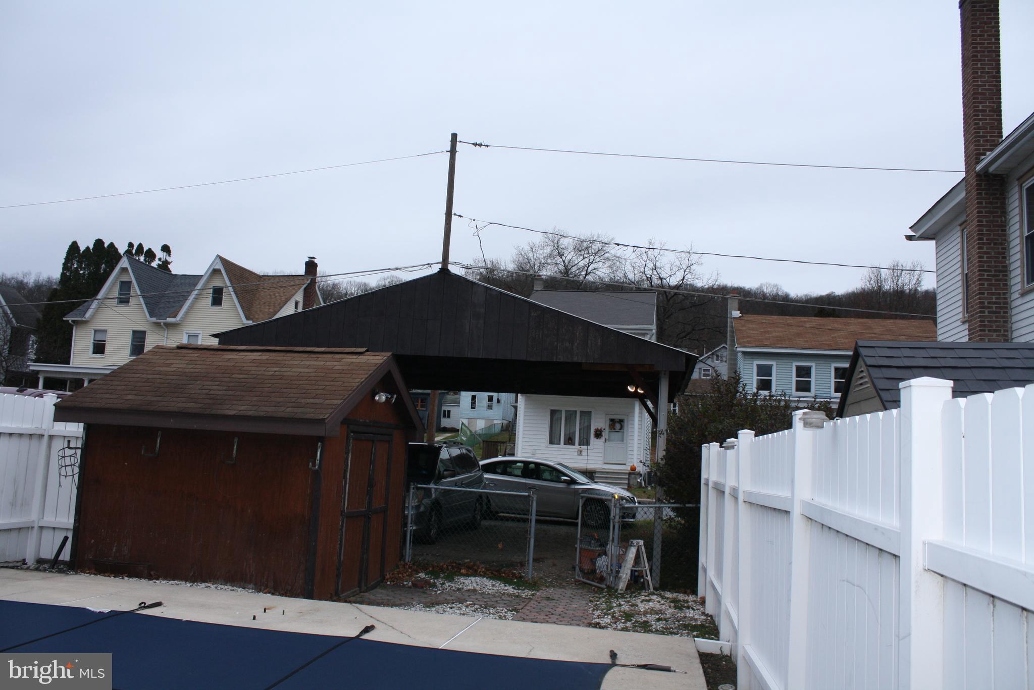 POTTSVILLE - Residential