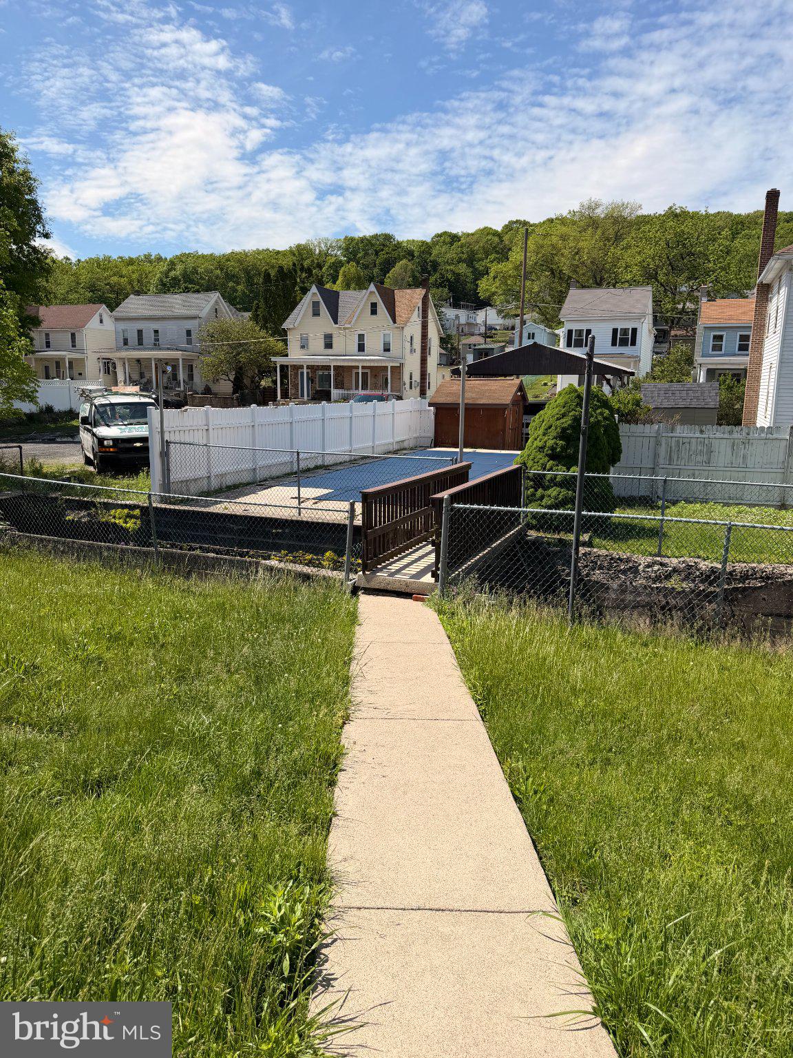 POTTSVILLE - Residential