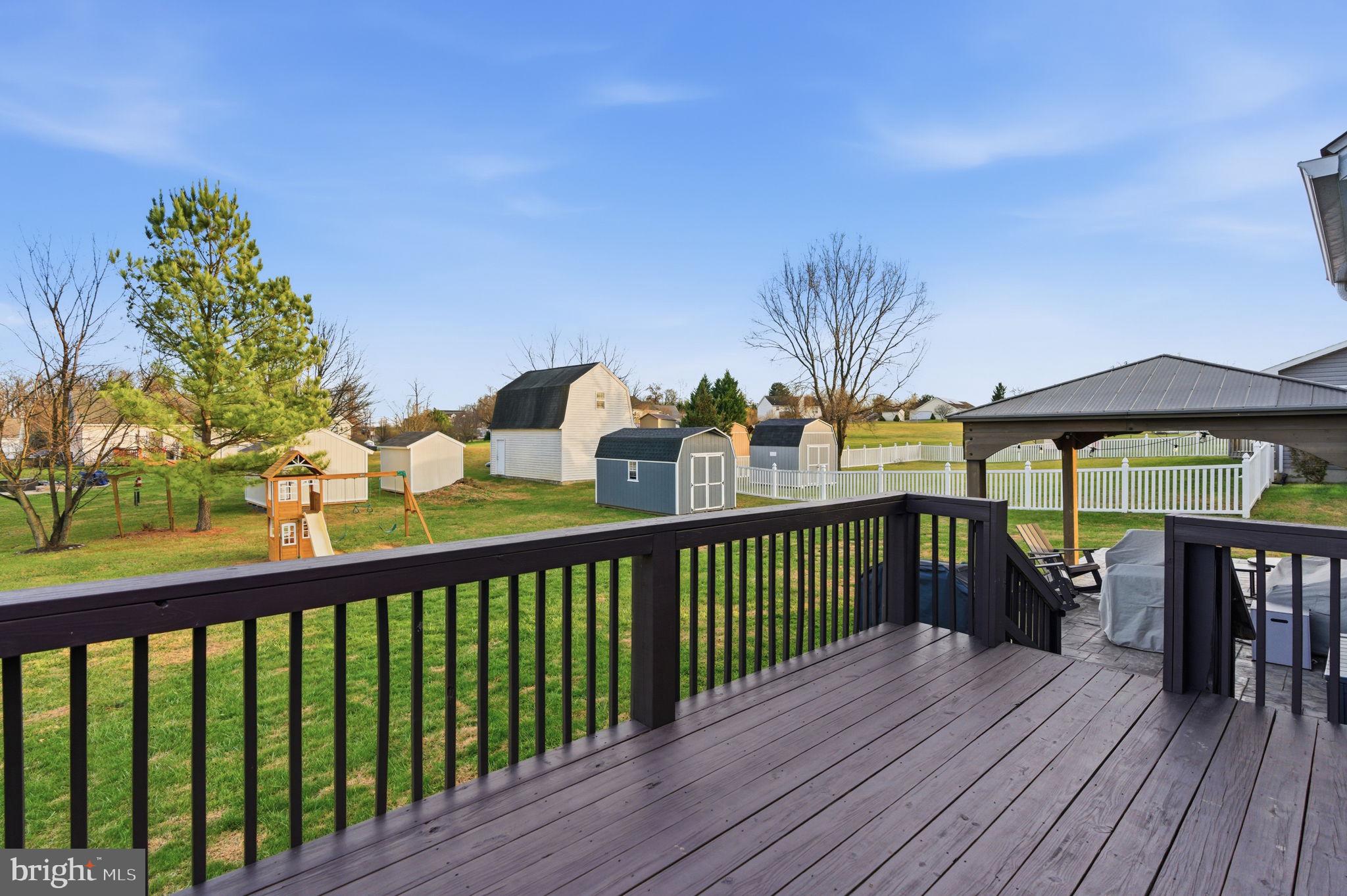 PEBBLE RIDGE - Residential