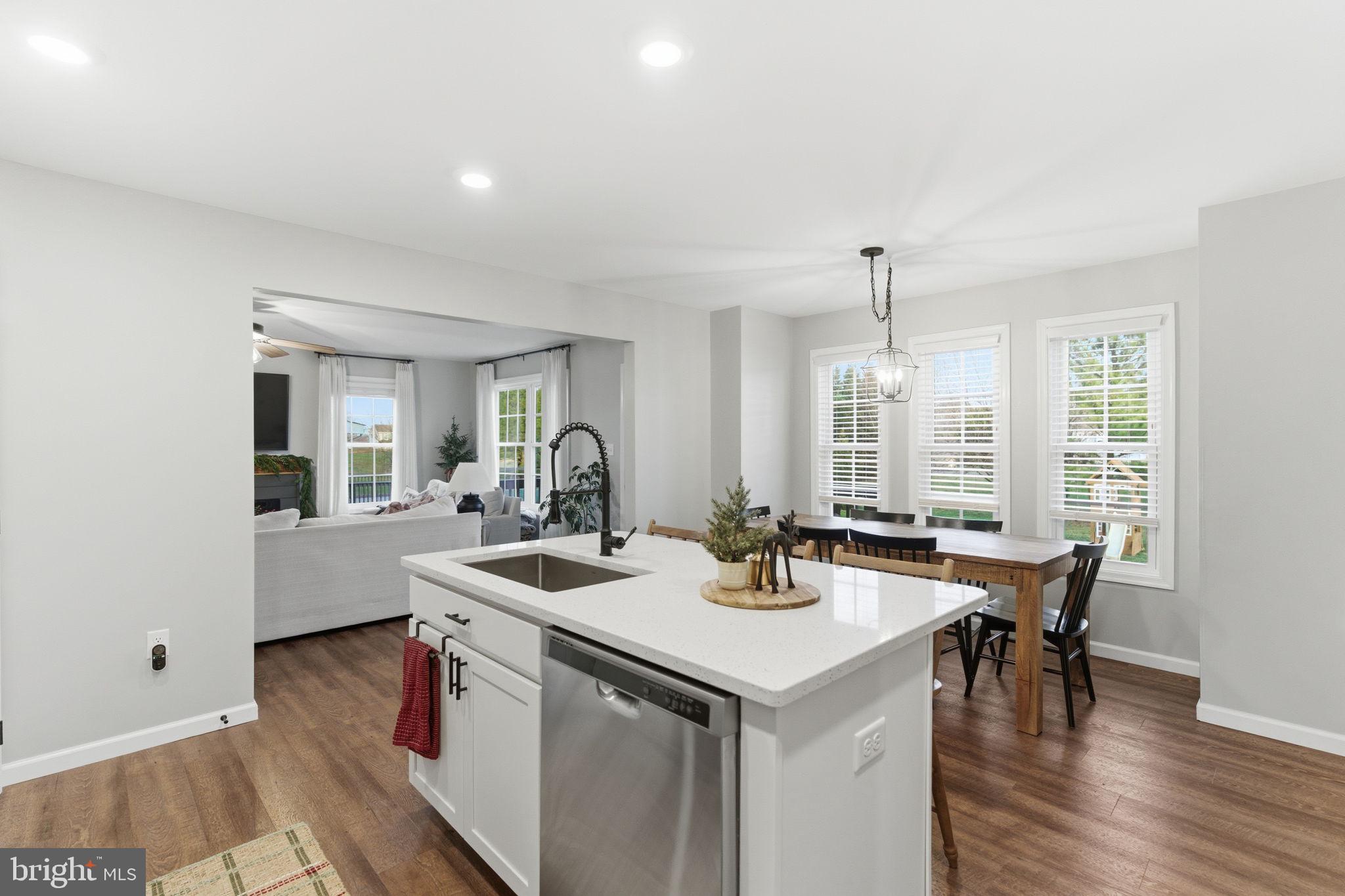 PEBBLE RIDGE - Residential