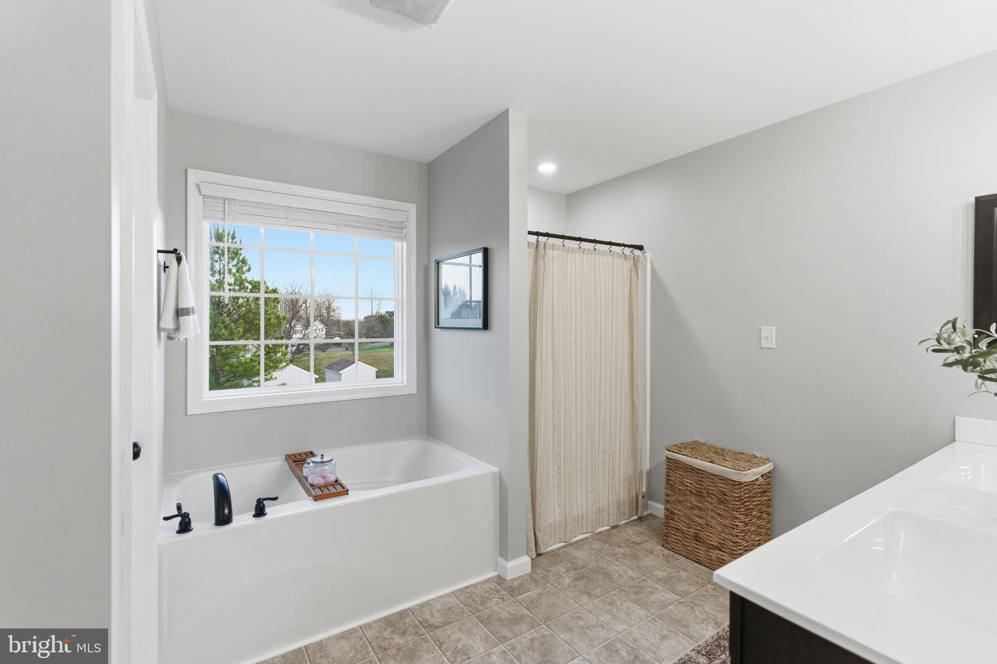 PEBBLE RIDGE - Residential